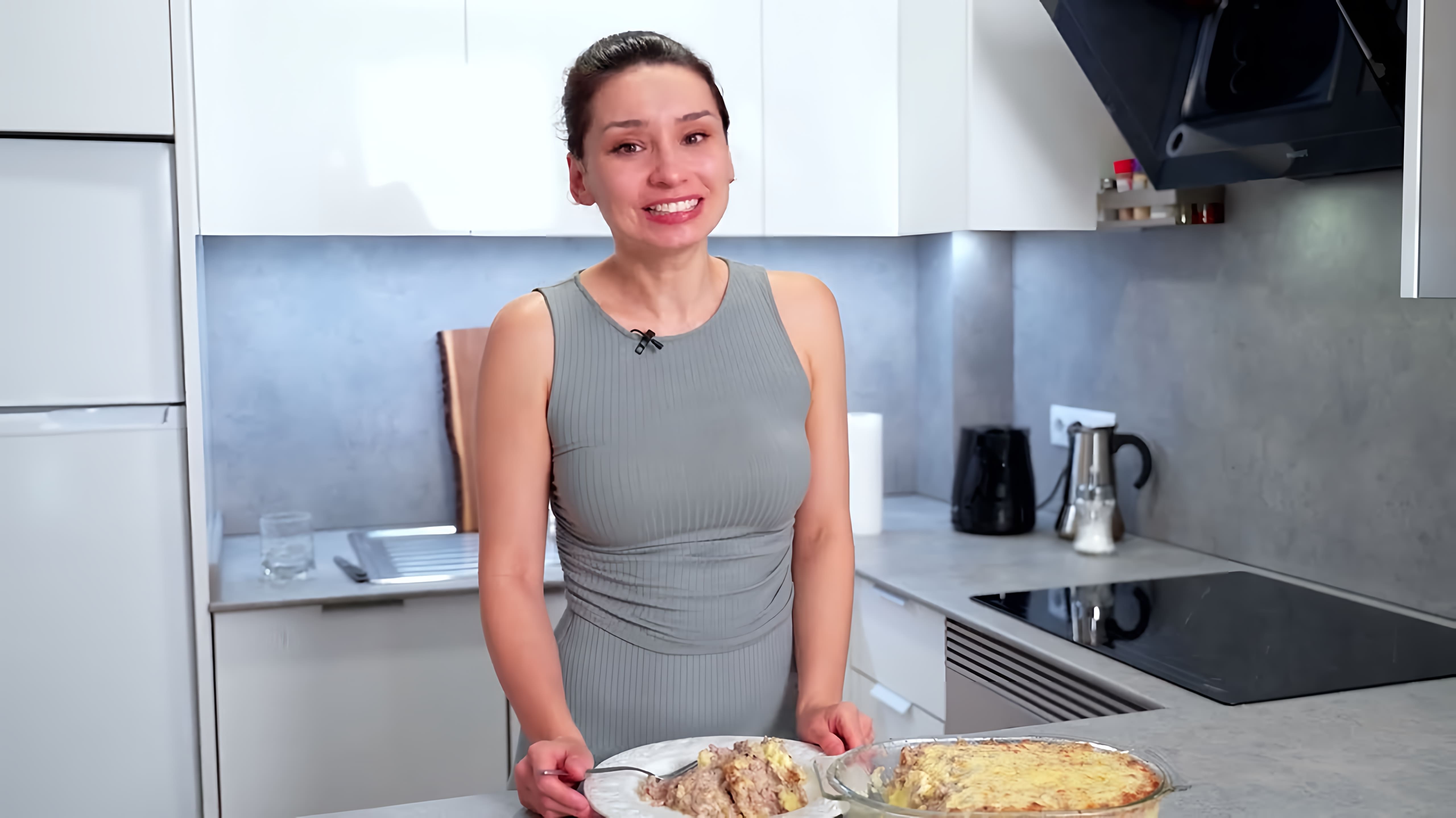 Видео рецепт блюда из картофеля и фарша, которое можно приготовить на обед или ужин