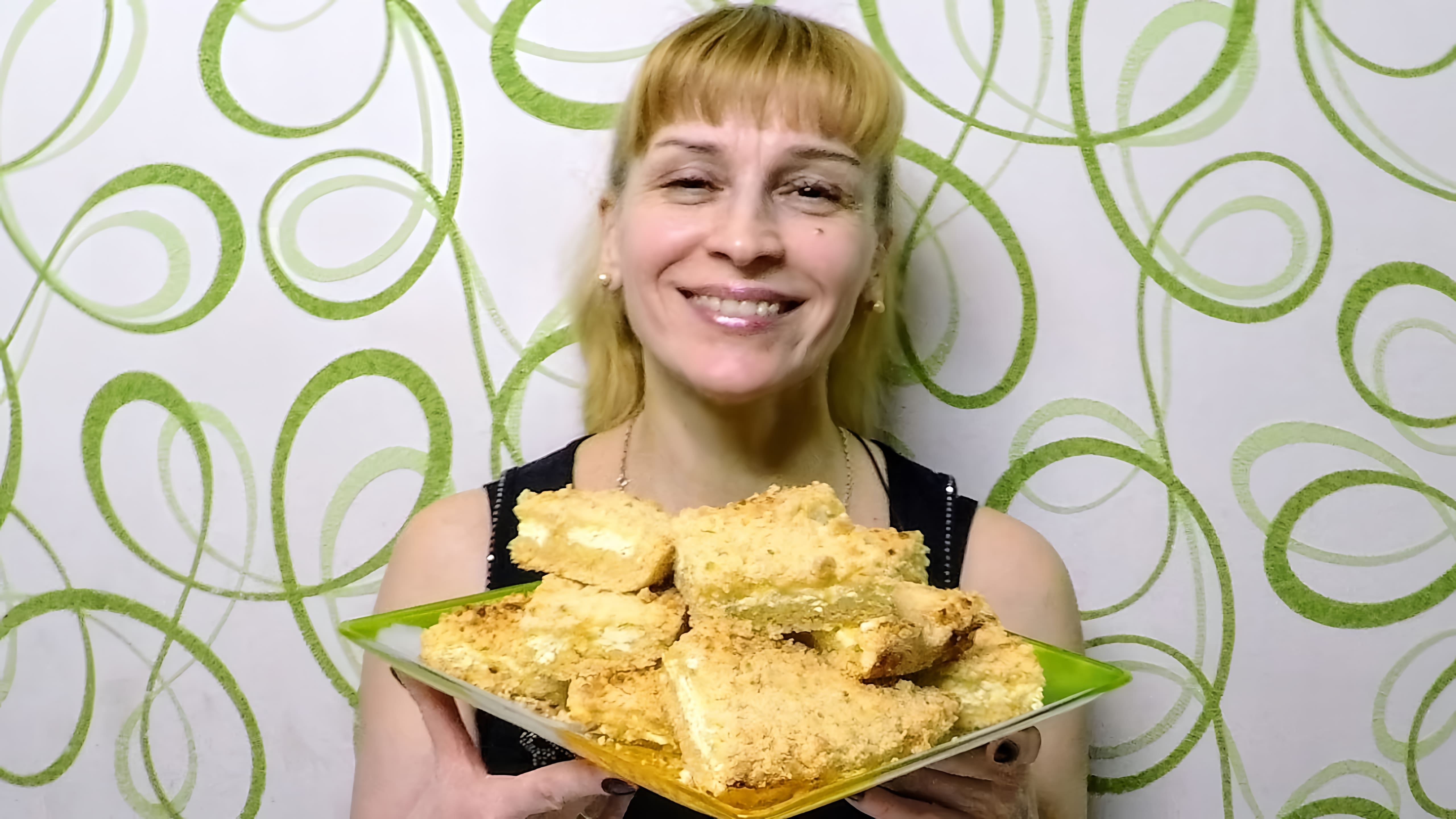 В этом видео Елена показывает, как приготовить домашний творожный пирог