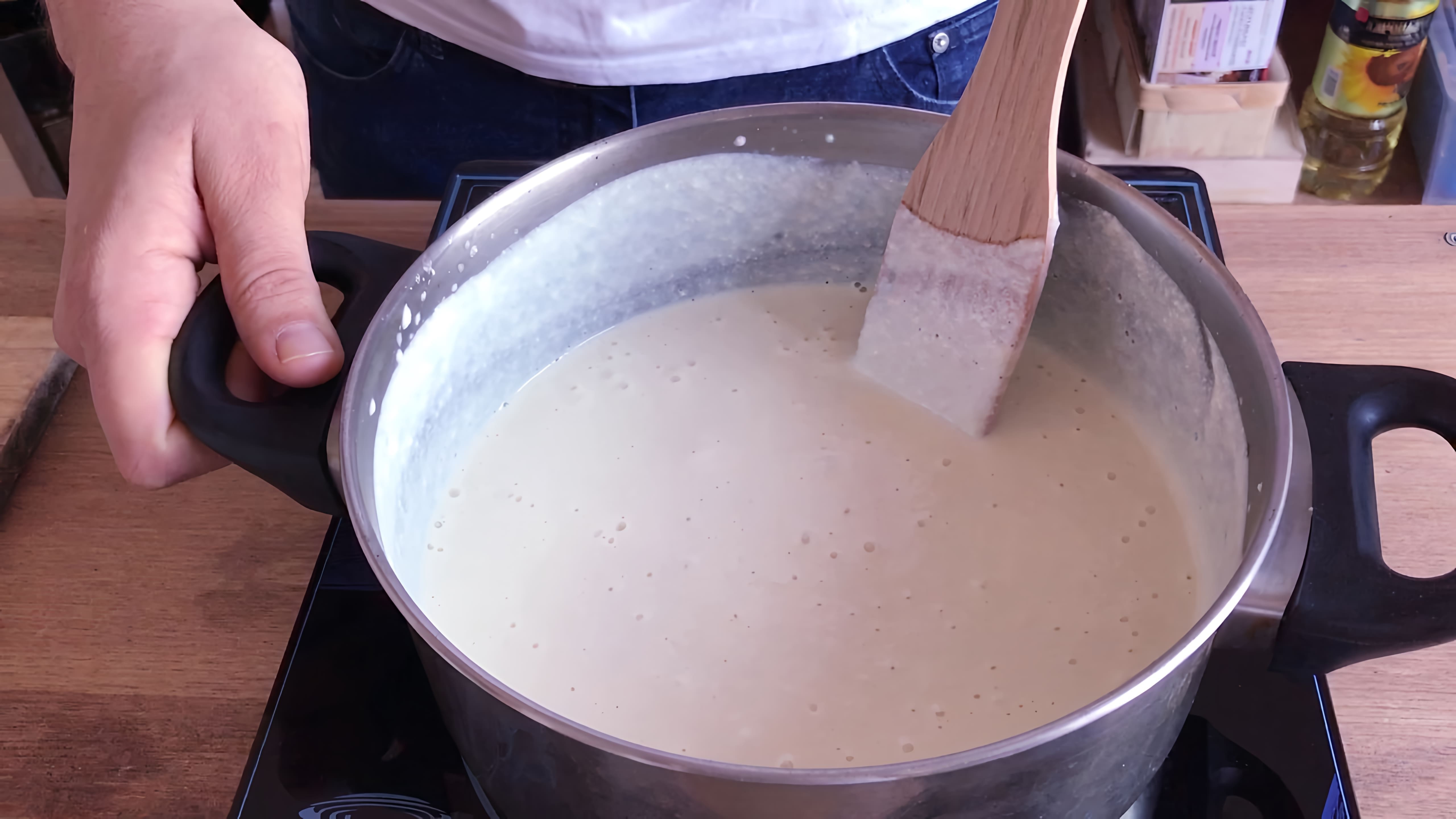 В этом видео Михаил Vegan готовит сырники из тофу, кокосового молока, сахара, агар-агара и свежих ягод