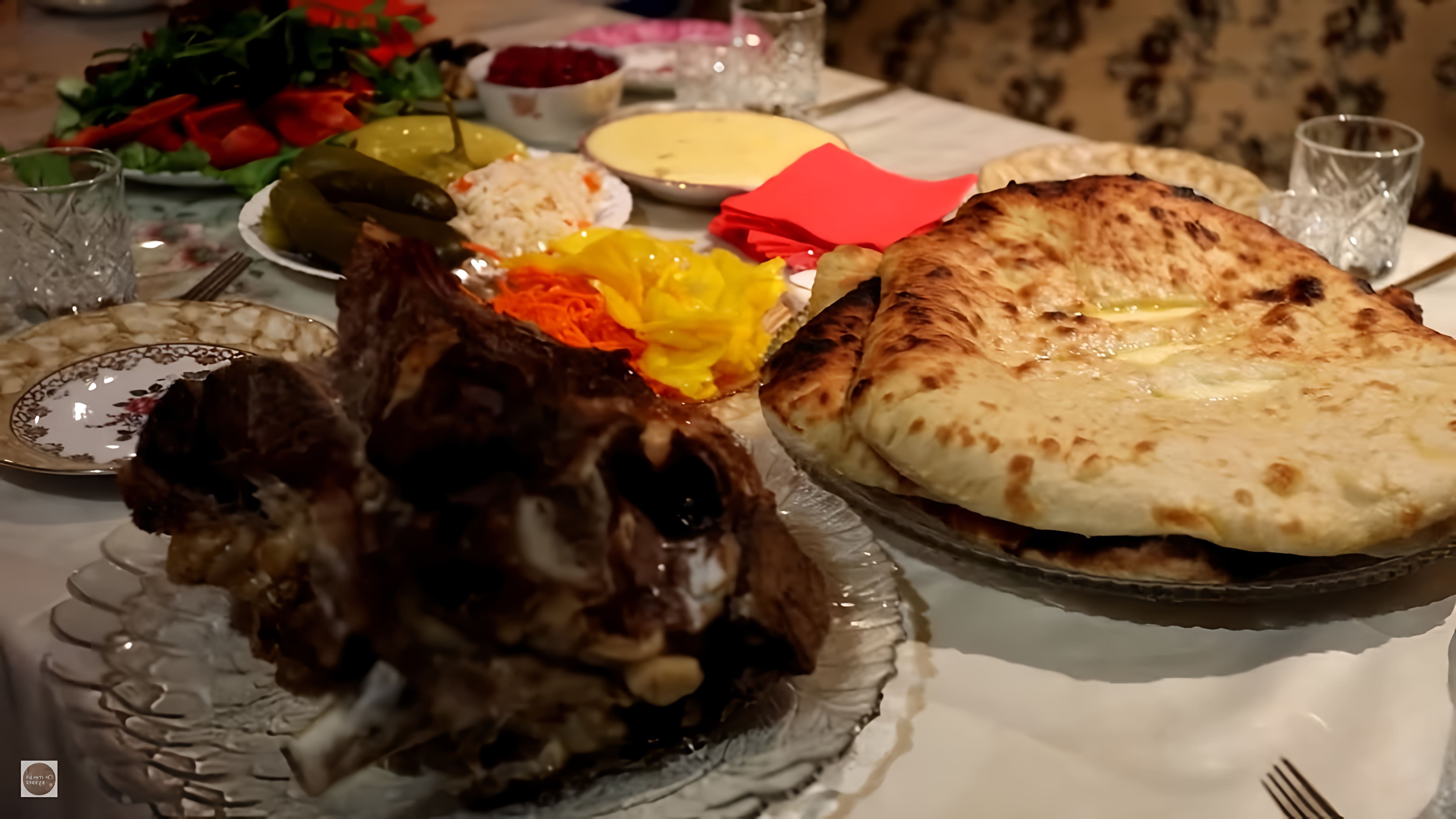 В этом видео рассказывается о традиционном приготовлении осетинских пирогов