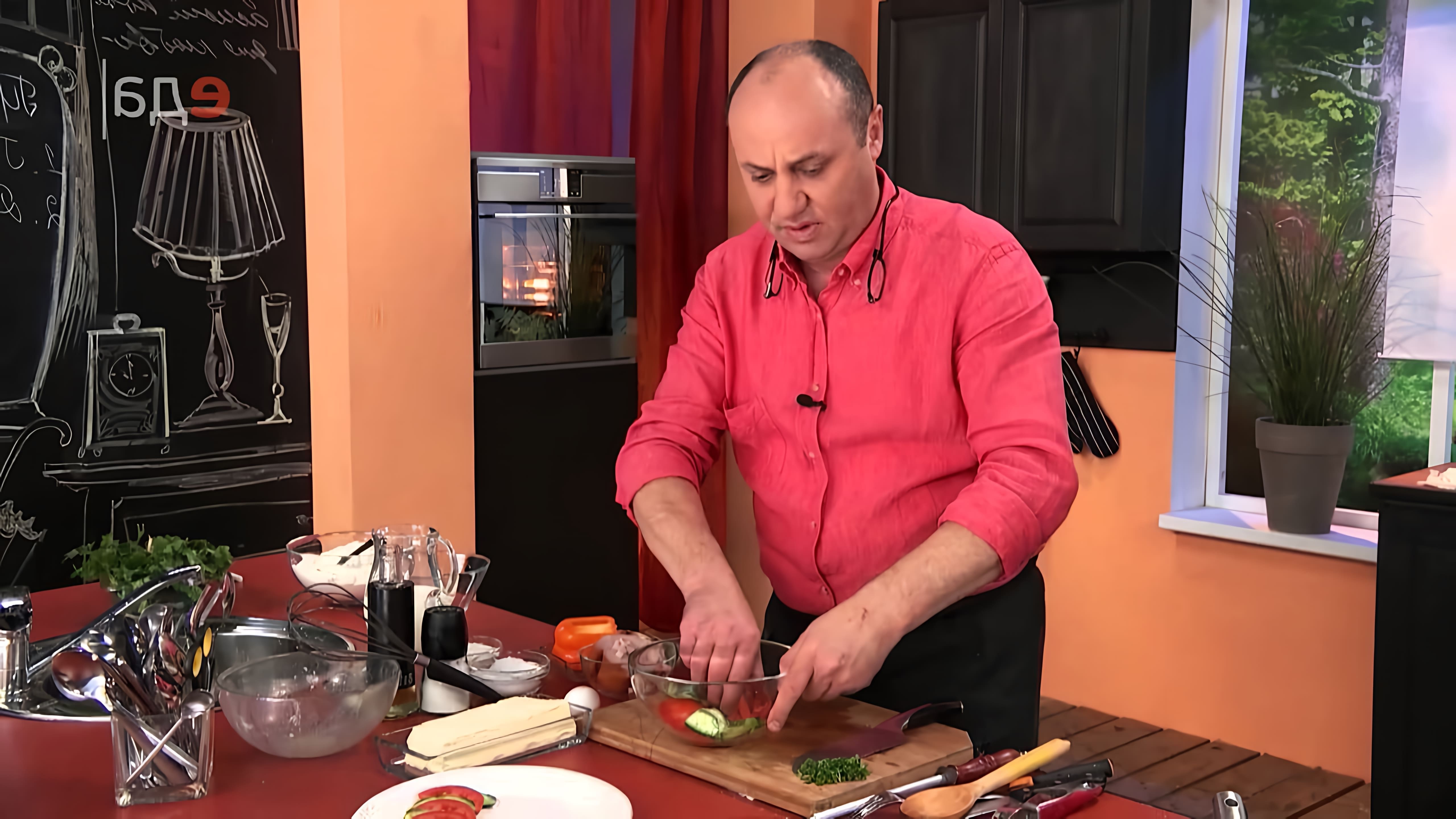 Видео обсуждает различные принципы приготовления омлетов