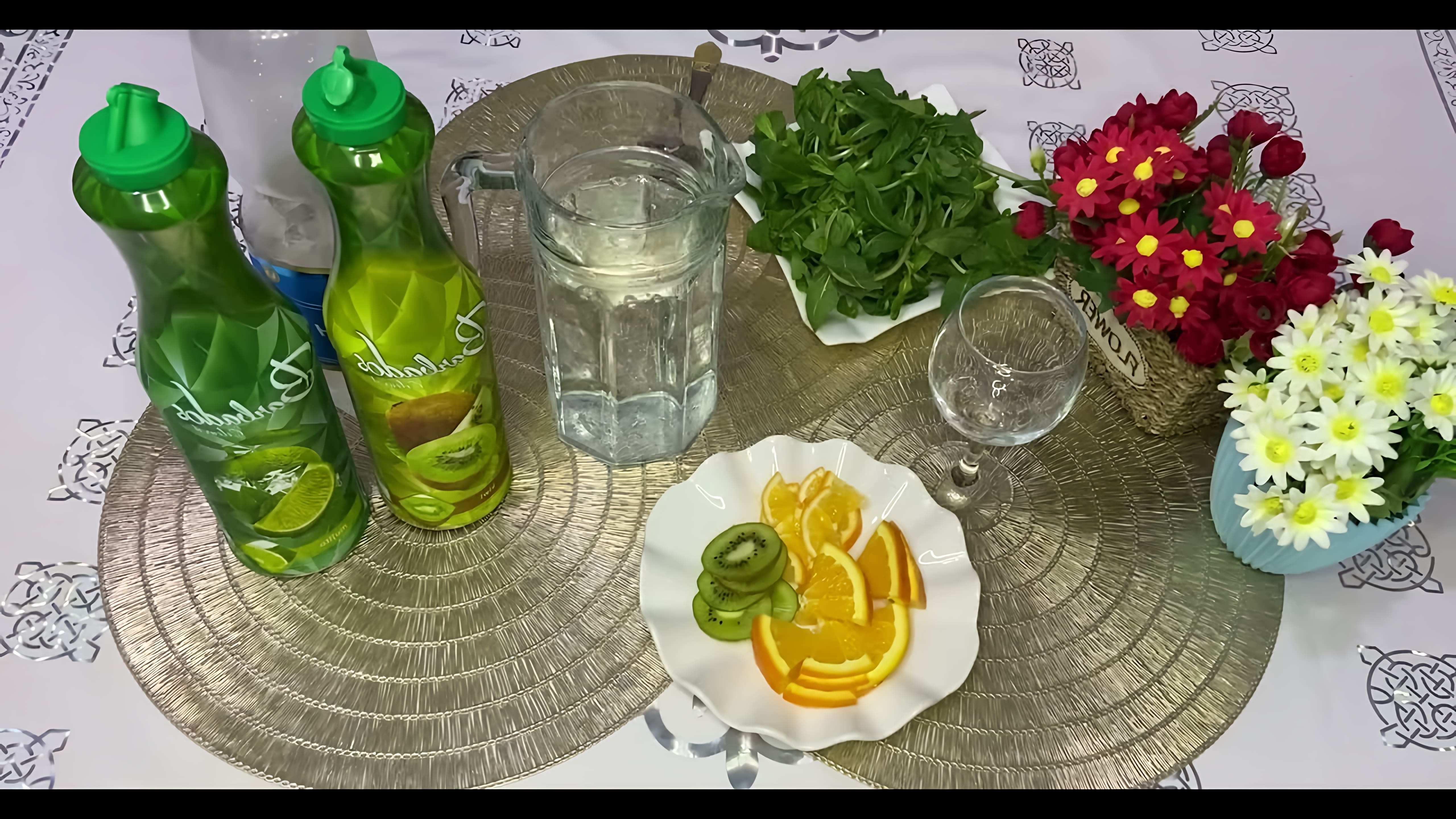 В данном видео демонстрируется рецепт приготовления мохито на казахском языке
