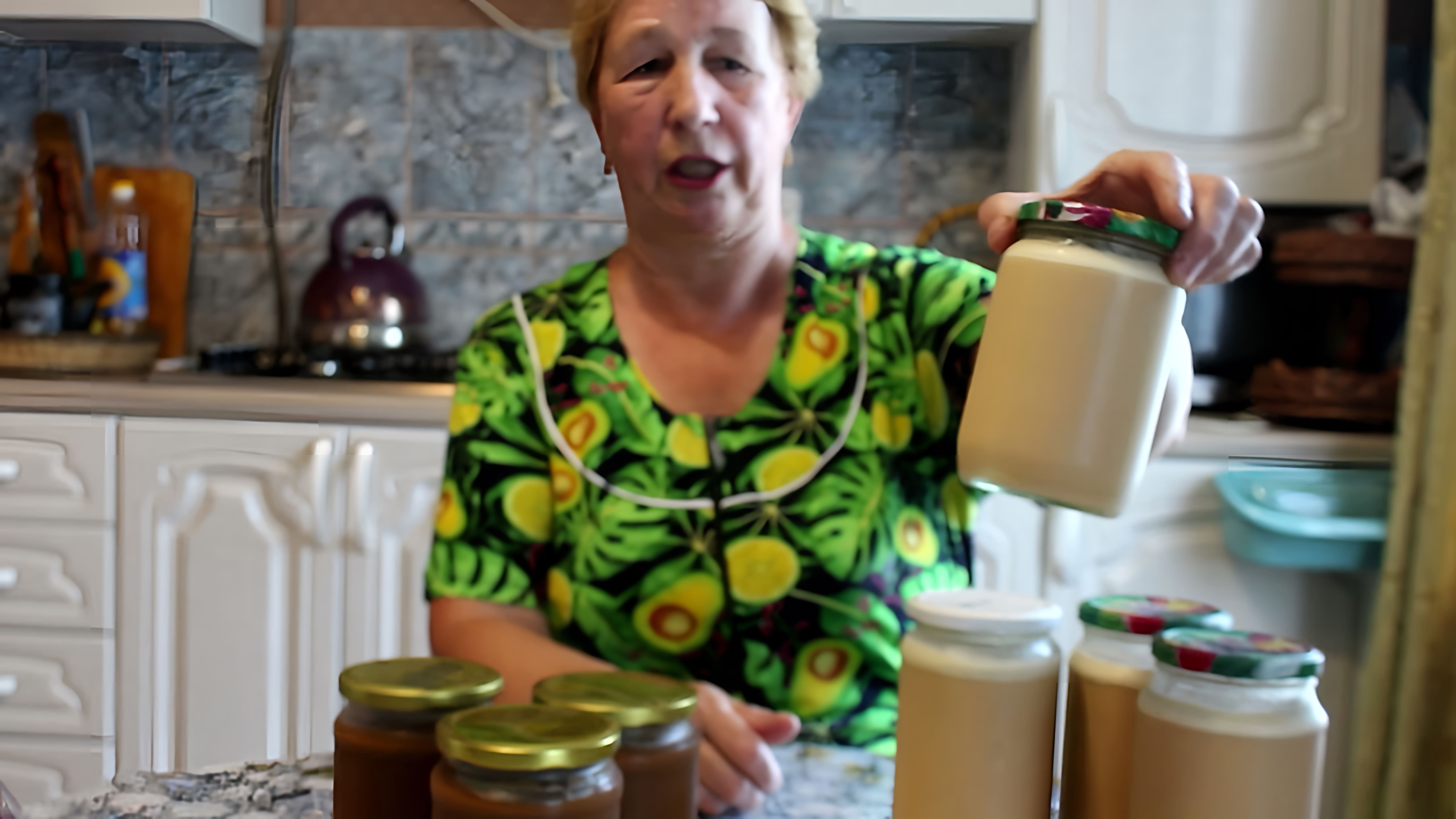 В этом видео Людмила показывает, как приготовить сгущенное молоко и топлёное молоко в домашних условиях