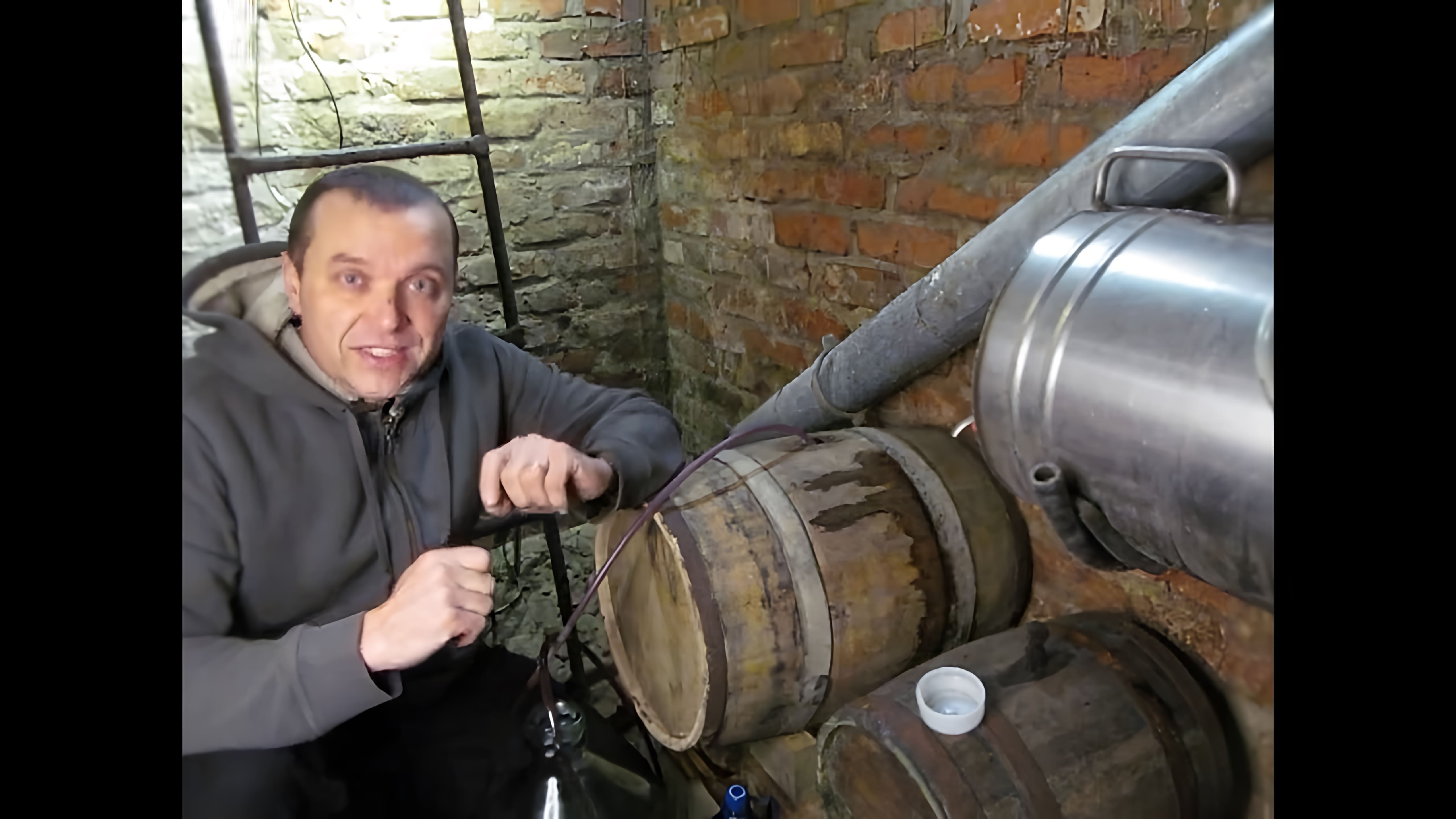 В данном видео Евгений, владелец канала TM ZHENATAN, рассказывает о процессе выдержки вина в дубовой бочке