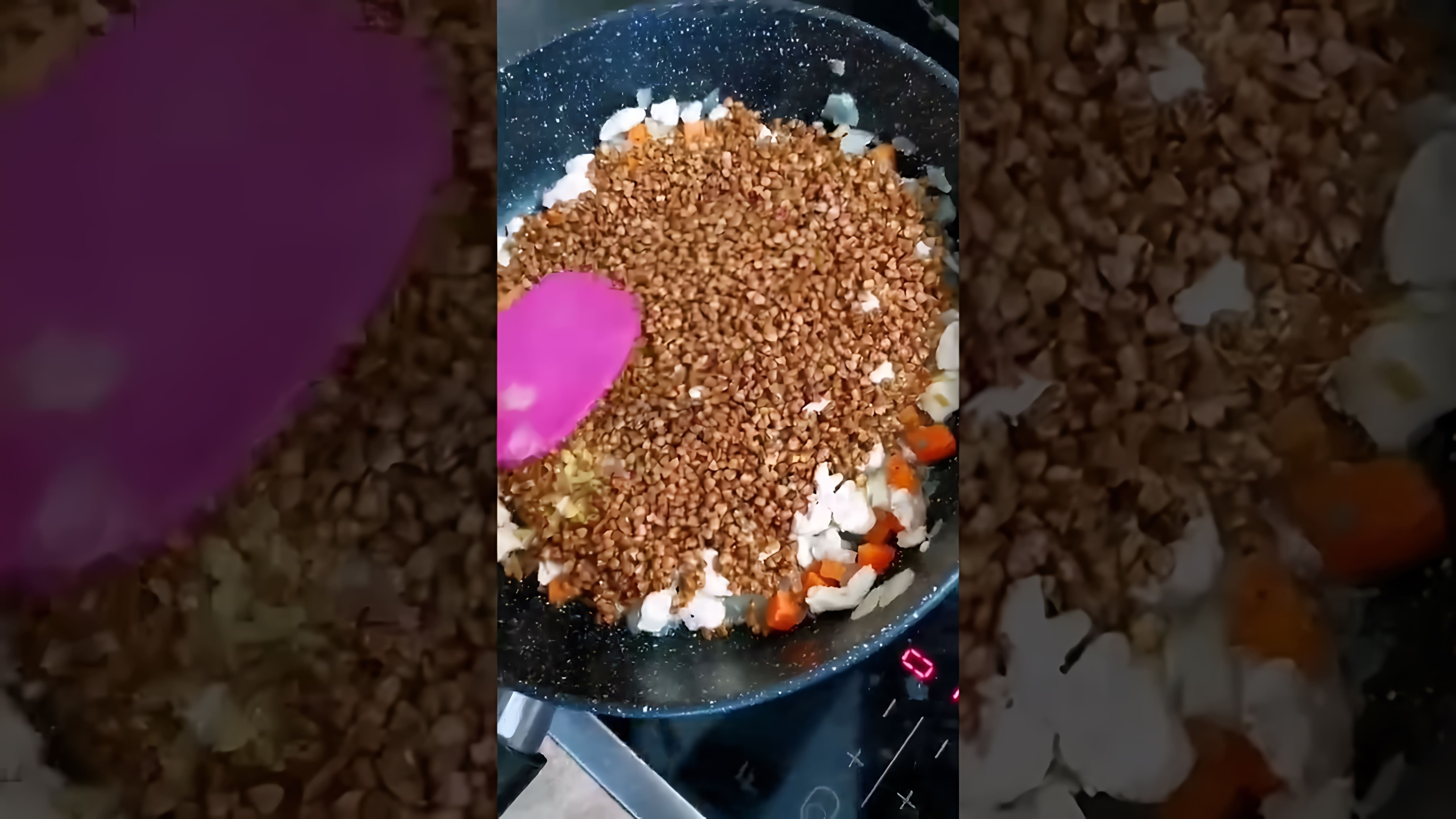 В этом видео-ролике показан рецепт детского плова с курицей без использования риса
