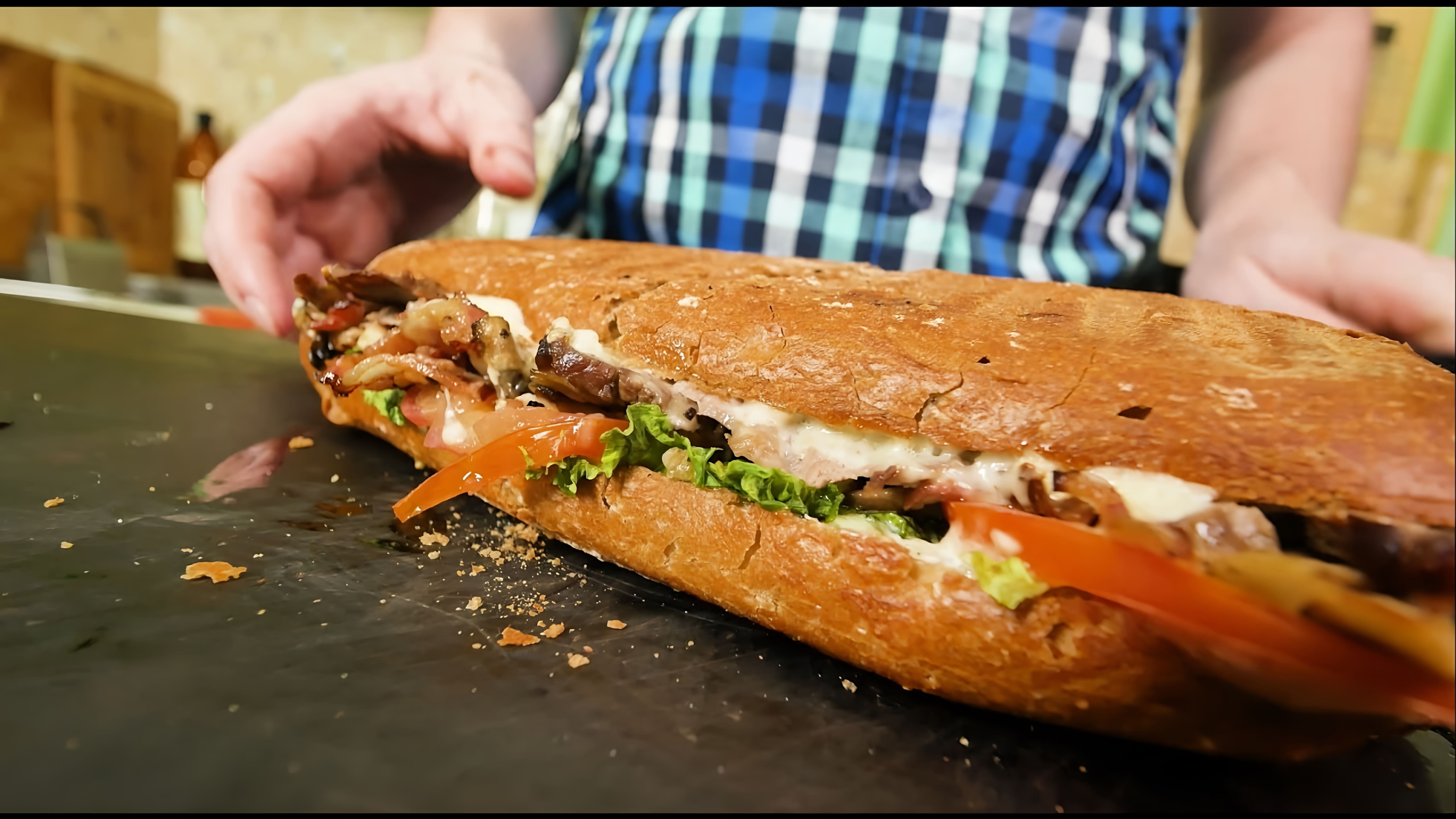В этом видео демонстрируется приготовление стейк-сендвича в чиабатте на гриле