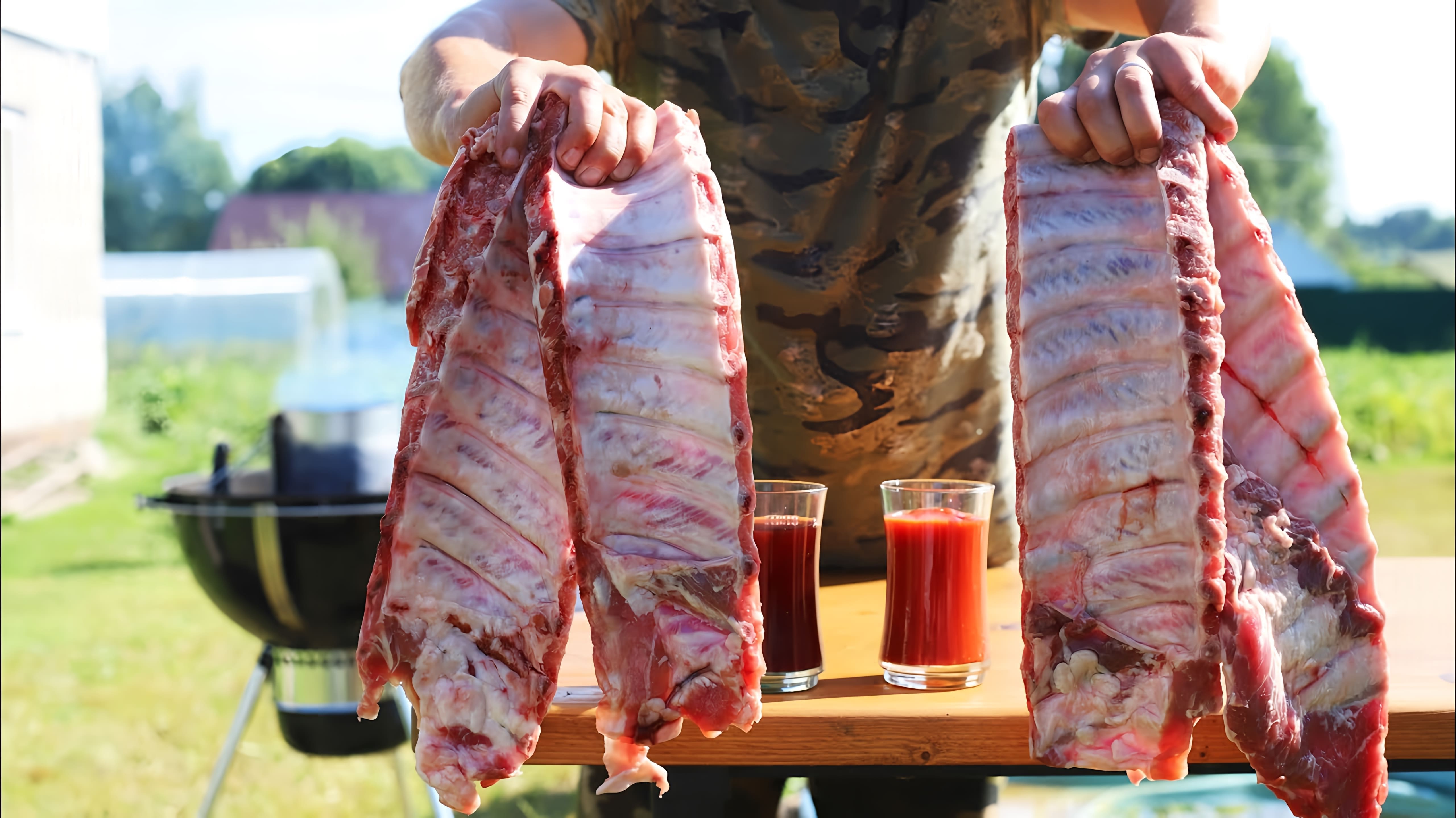 Видео рецепт для техасских свиных ребер, готовящихся на гриле
