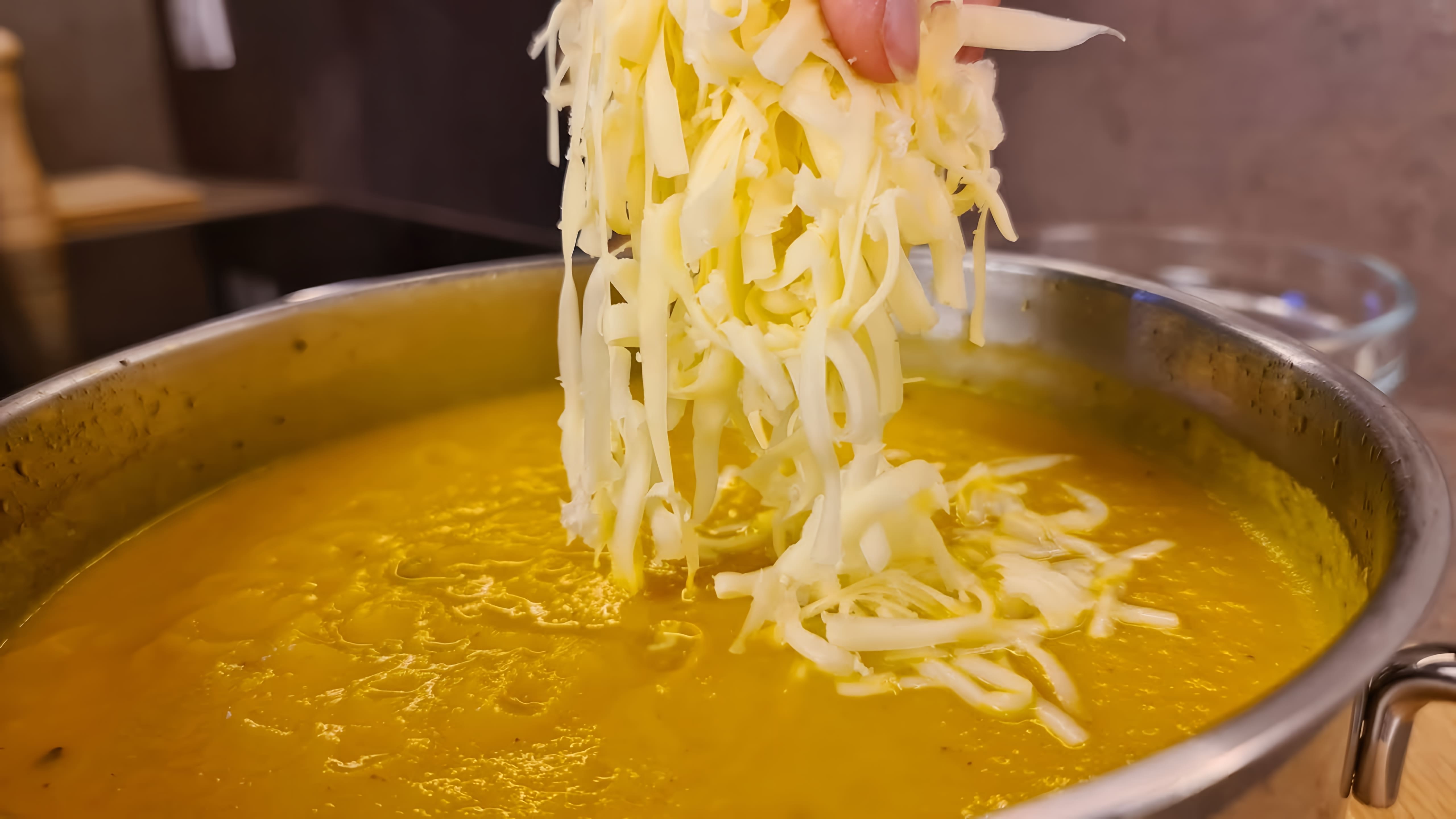 В этом видео Мария Миронович показывает, как приготовить королевский суп для похудения из обычной моркови