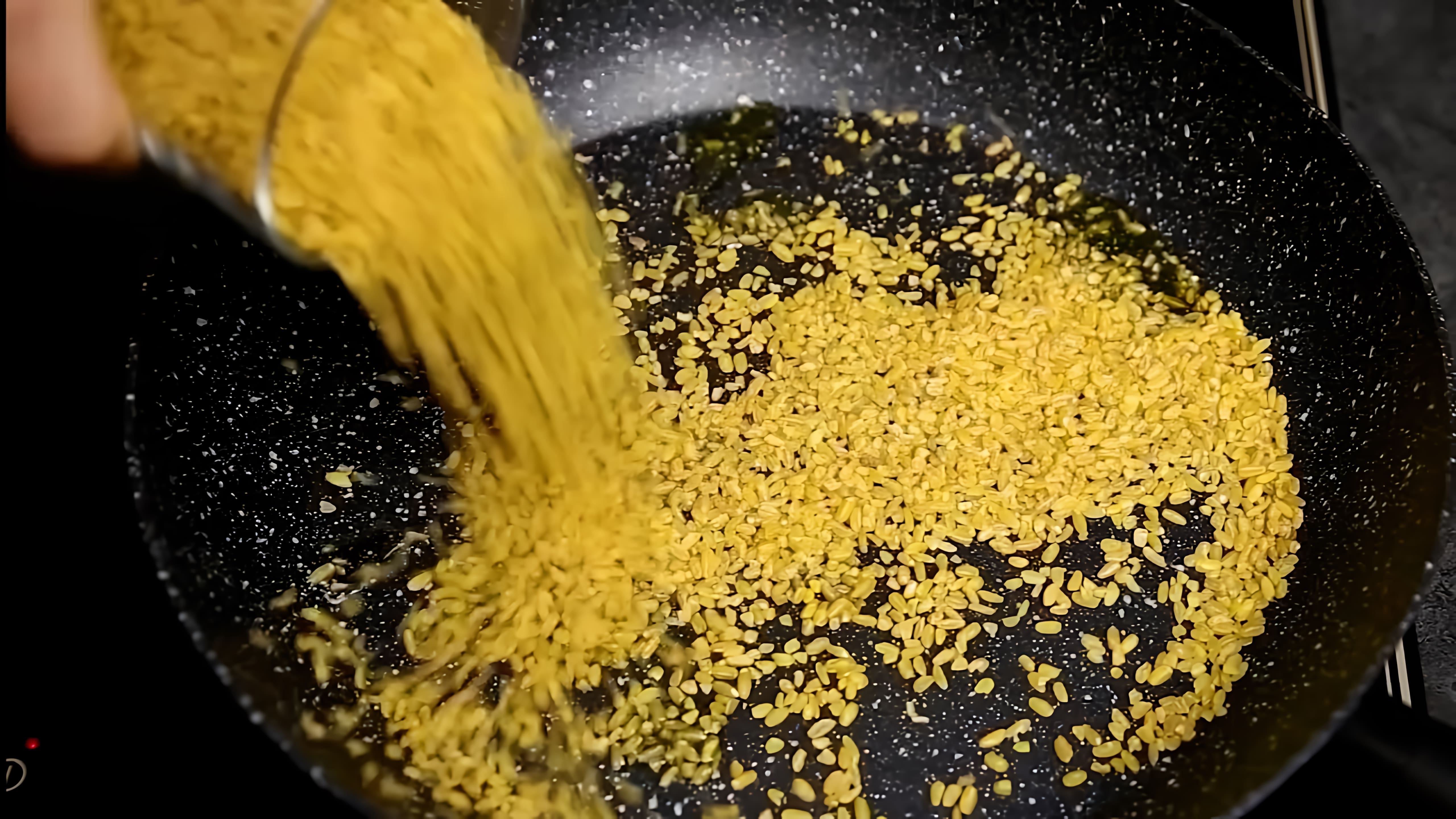 В этом видео демонстрируется простой и быстрый способ приготовления ужина из булгура