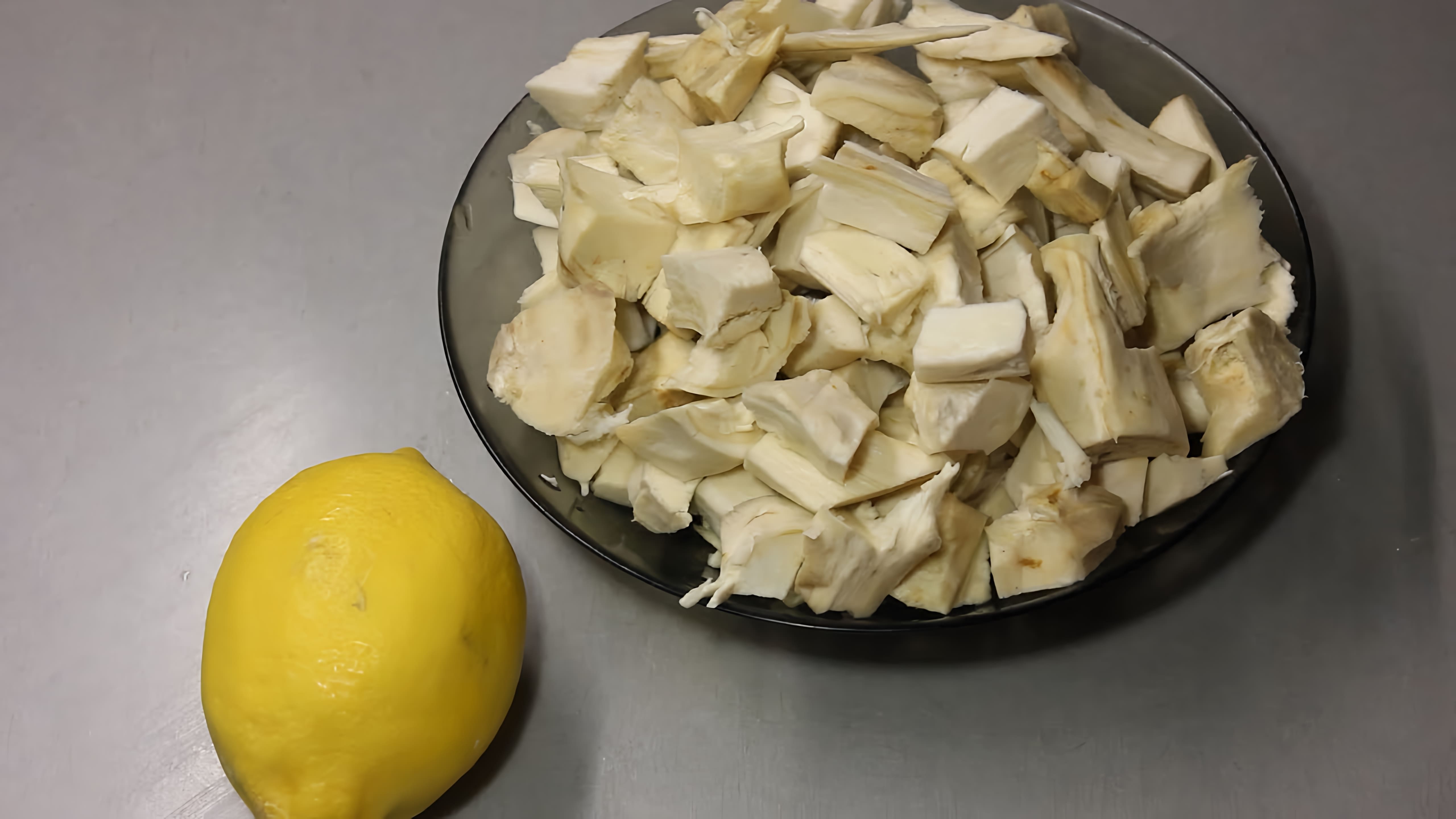 В этом видео-ролике рассказывается о рецепте острой приправы из хрена, мёда и лимона, которую можно заготовить на зиму и использовать как эликсир здоровья