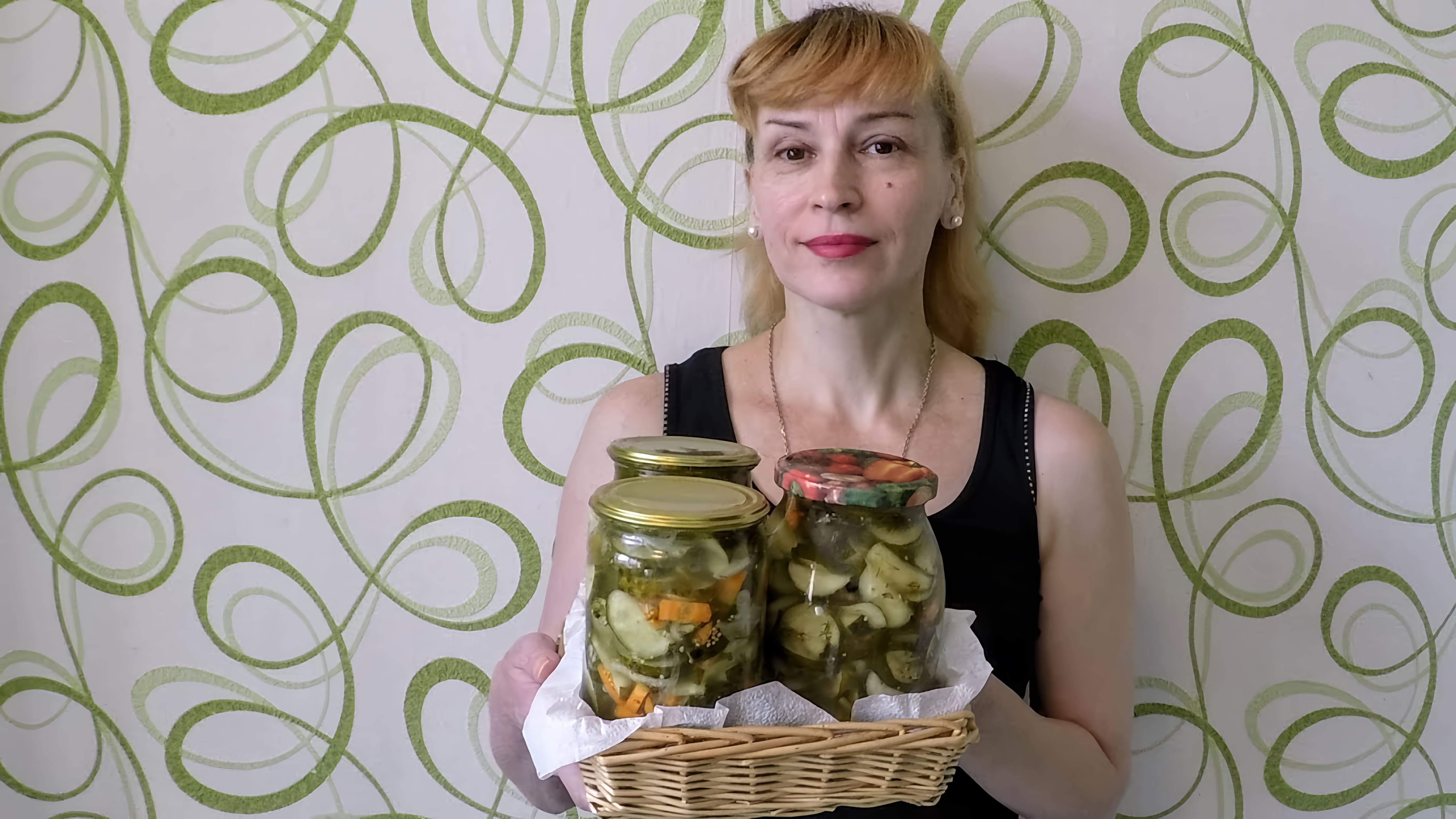 В этом видео Елена показывает, как приготовить салат из огурцов на зиму