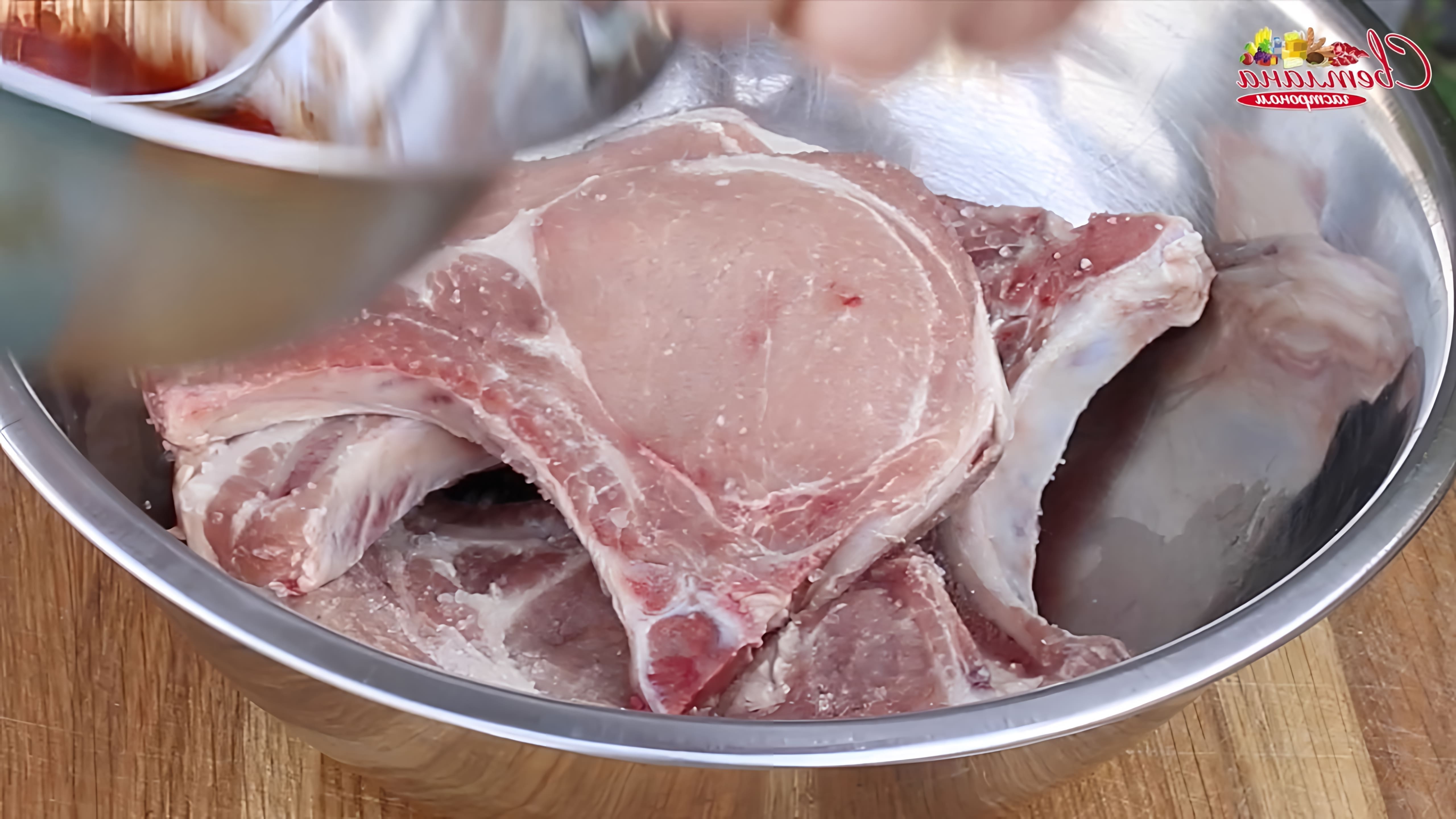 В этом видео показывается, как приготовить вкусный свиной стейк с первого раза