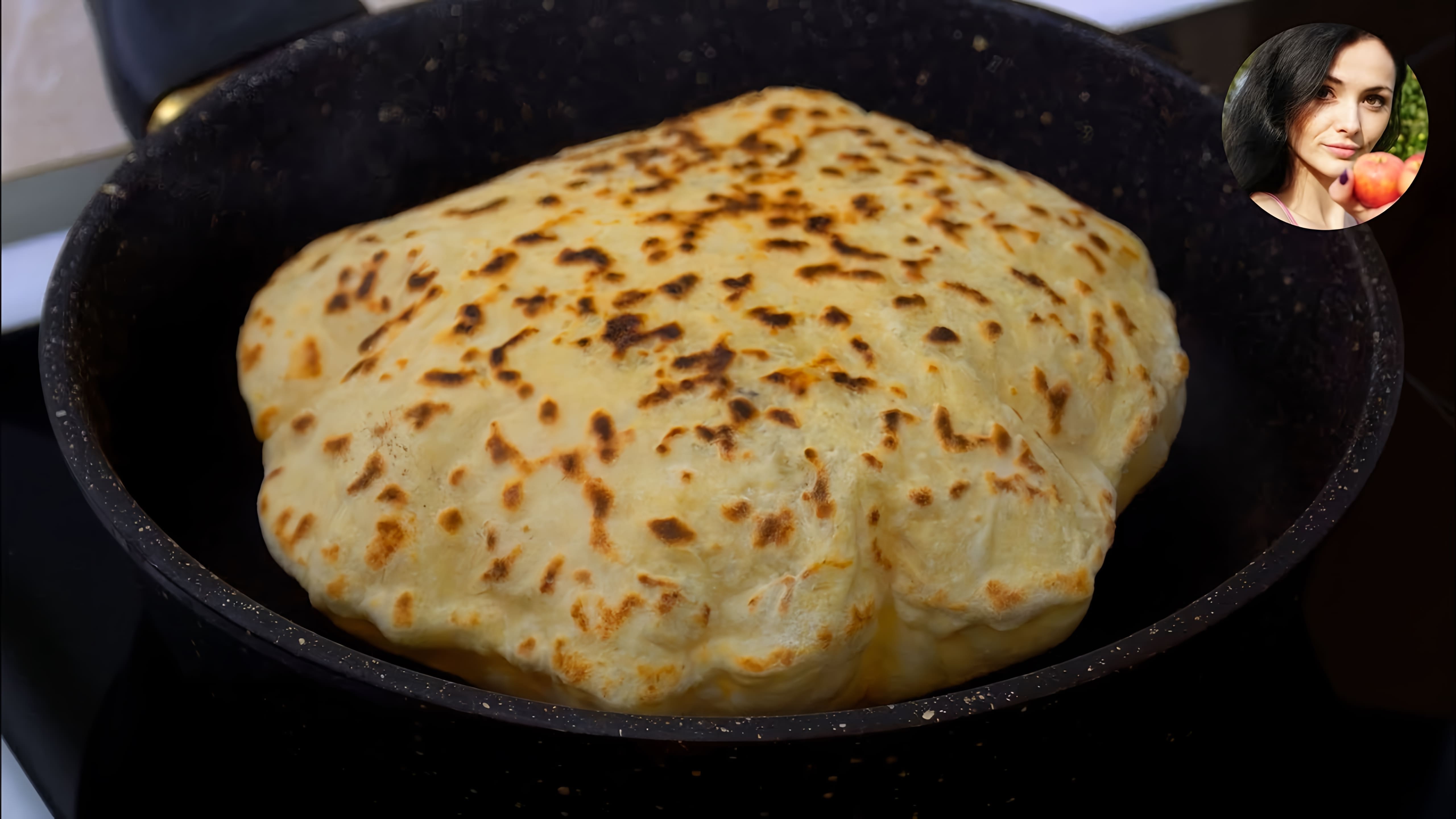 В этом видео демонстрируется процесс приготовления ленивых хачапури на кефире с сыром