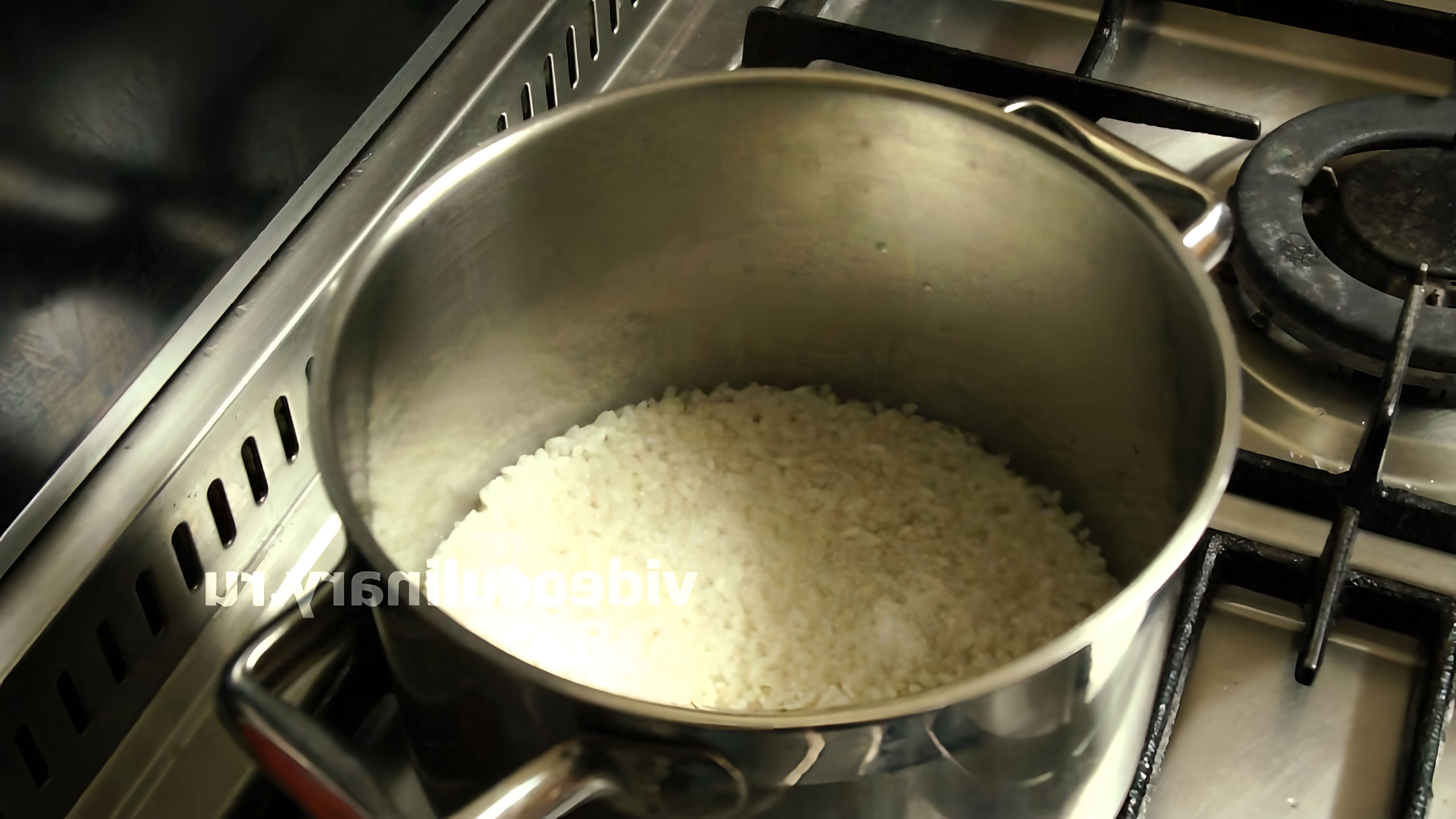 В этом видео бабушка Эмма показывает, как приготовить рисовую кашу с тыквой