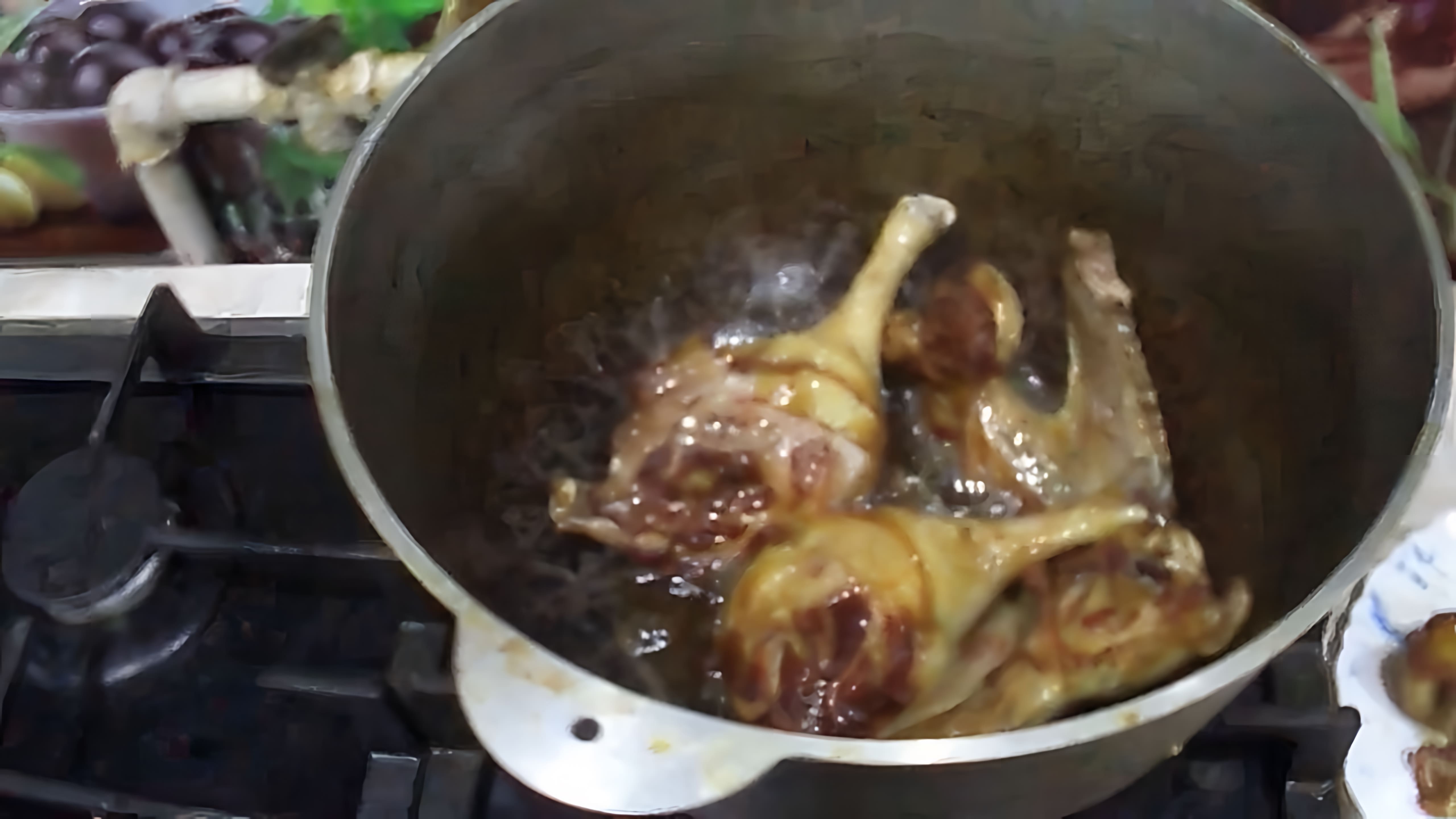 В этом видео демонстрируется рецепт приготовления утки с рисом