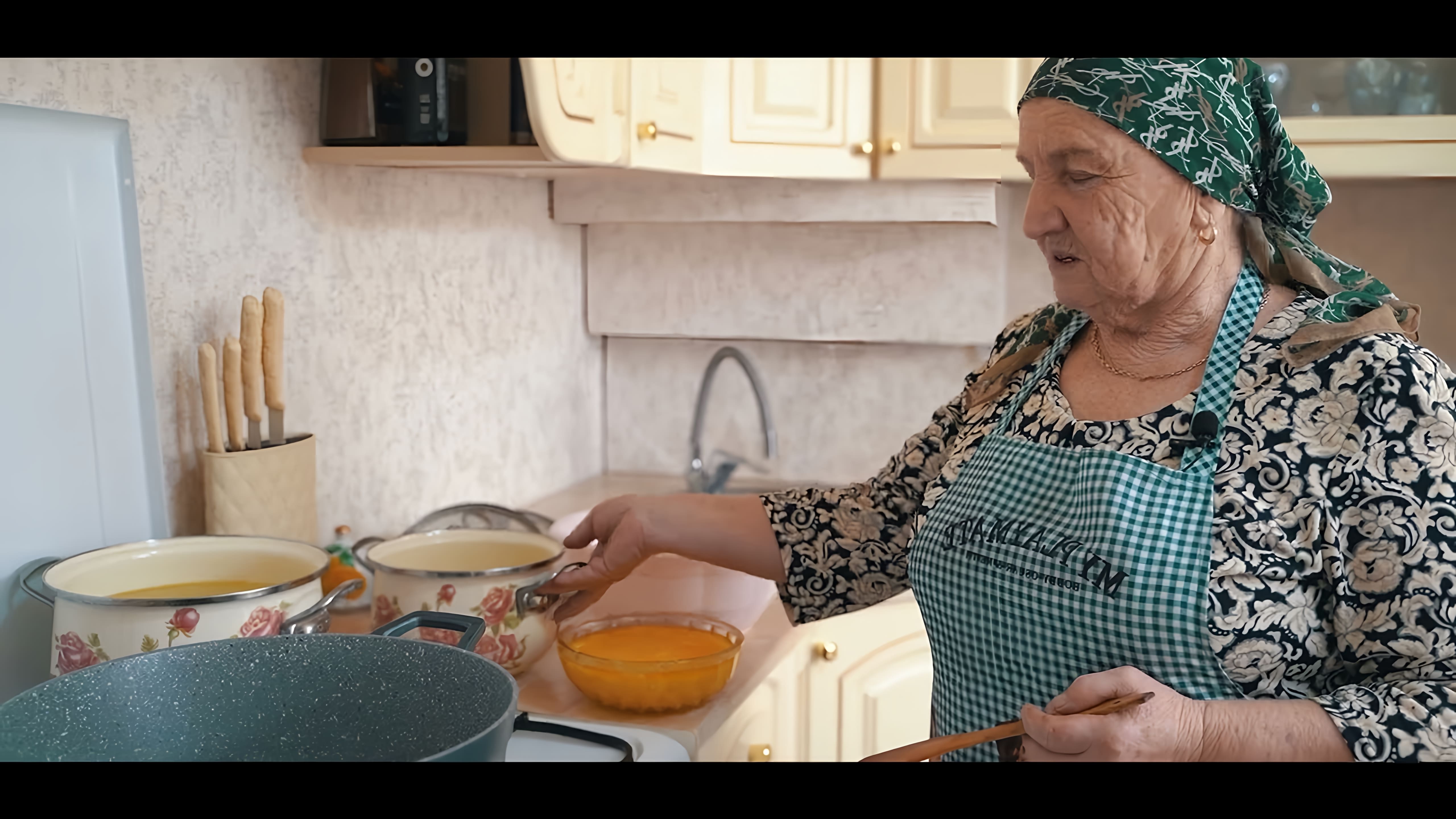 В этом видео рассказывается о традиционном застолье у кавказцев, которое наполнено незыблемыми правилами по отношению к возрасту гостей и членов семьи, а также списку блюд во время трапезы