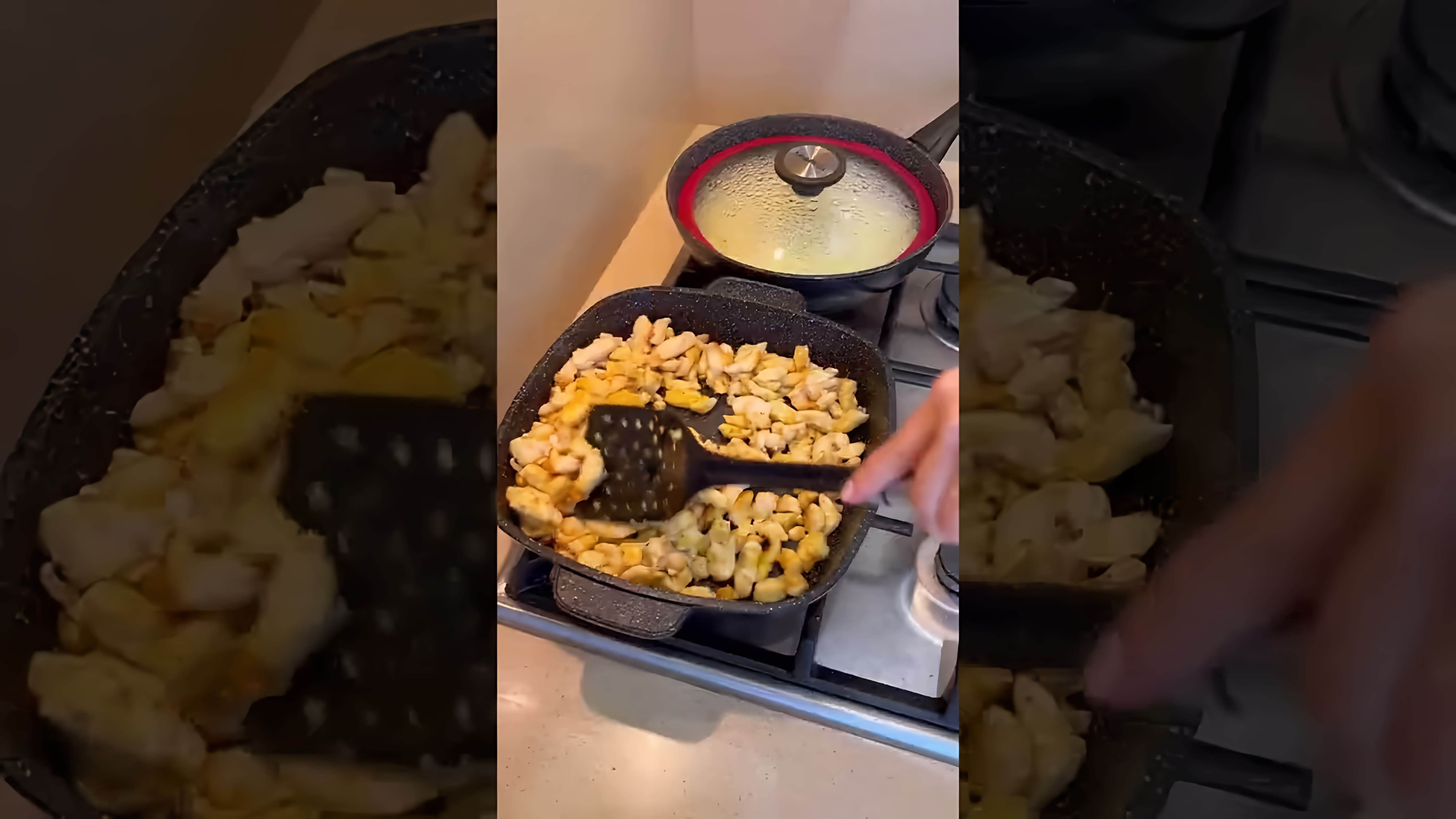 В этом видео-ролике рассказывается о рецепте приготовления кисло-сладкой курицы, который получается точь-в-точь как у известного бренда Uncle Ben’s