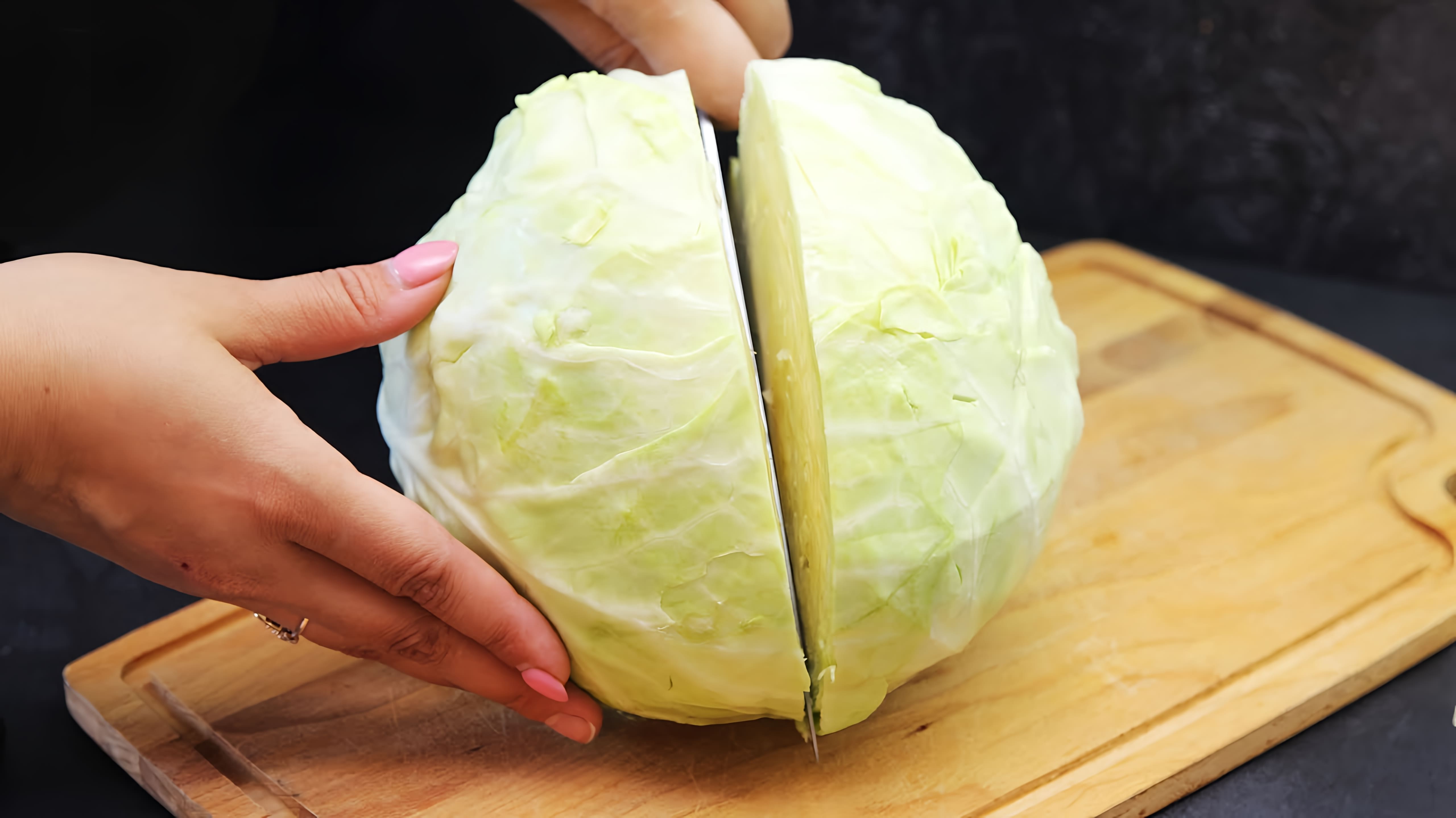 В этом видео показаны простые и вкусные рецепты из капусты для похудения