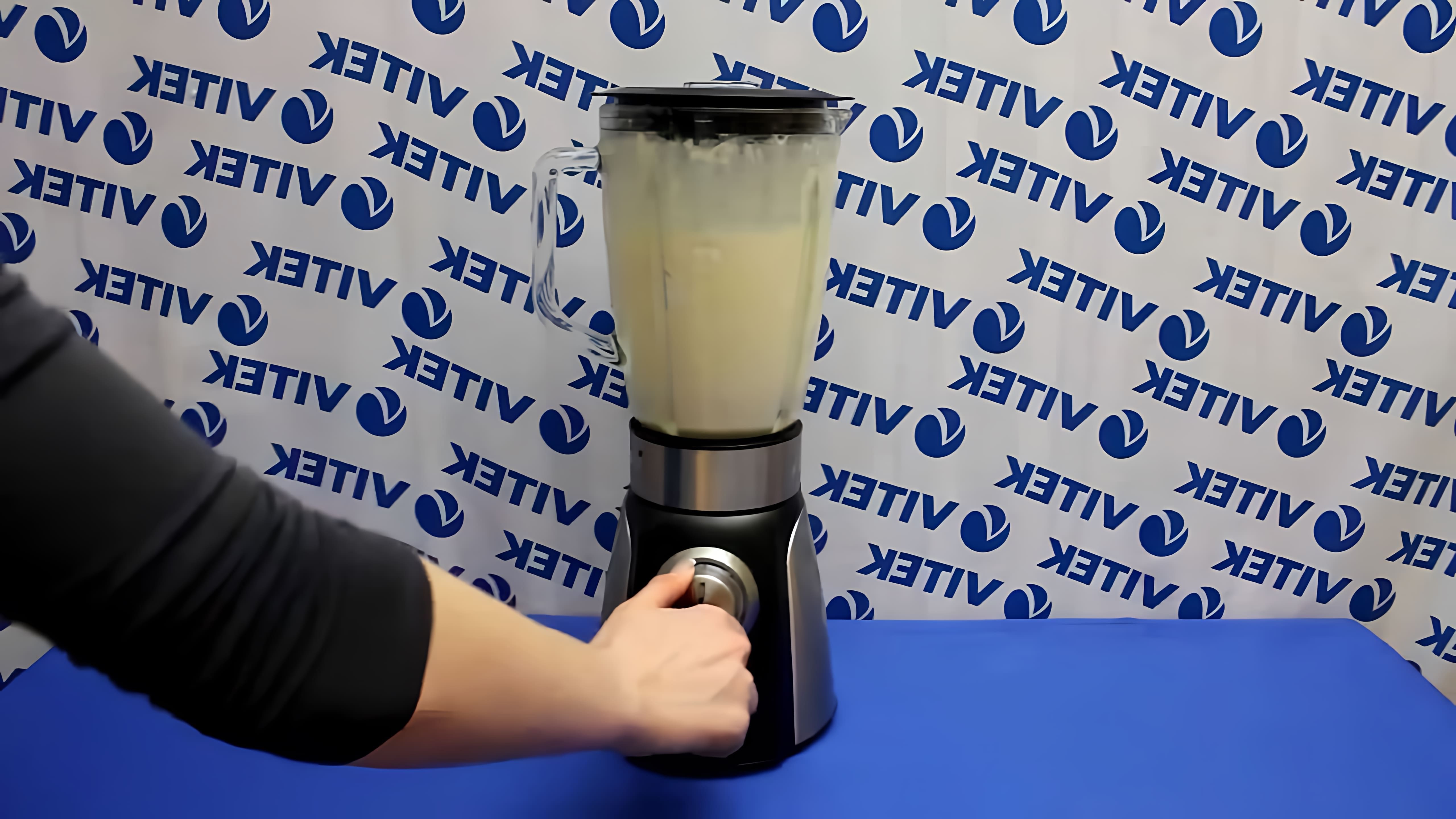 В этом видео демонстрируется рецепт приготовления блинов по-курски с помощью блендера VITEK VT-1473 W
