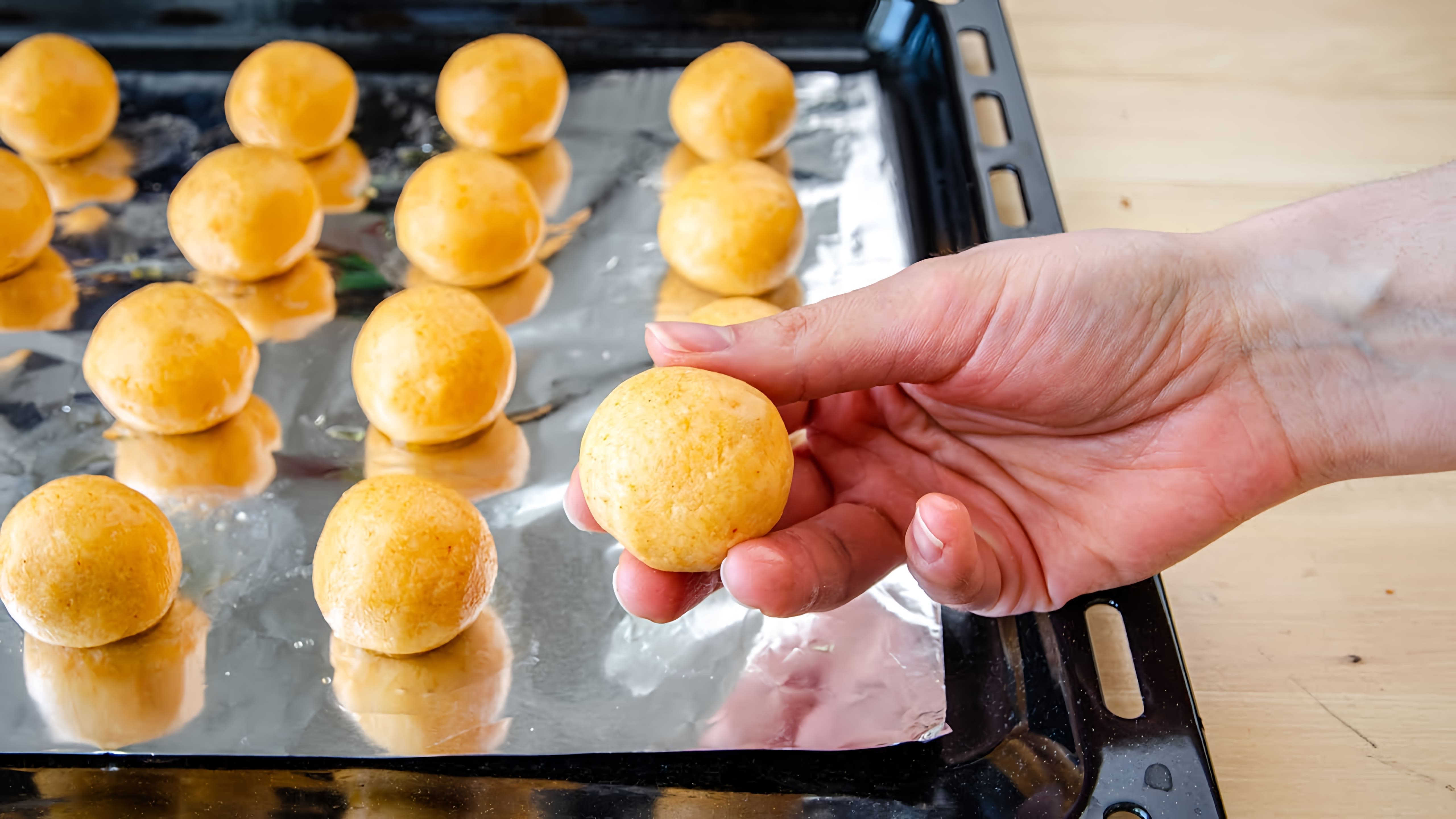 В этом видео Галина Артеменко показывает, как приготовить вкусные картофельные лепешки без использования муки и масла
