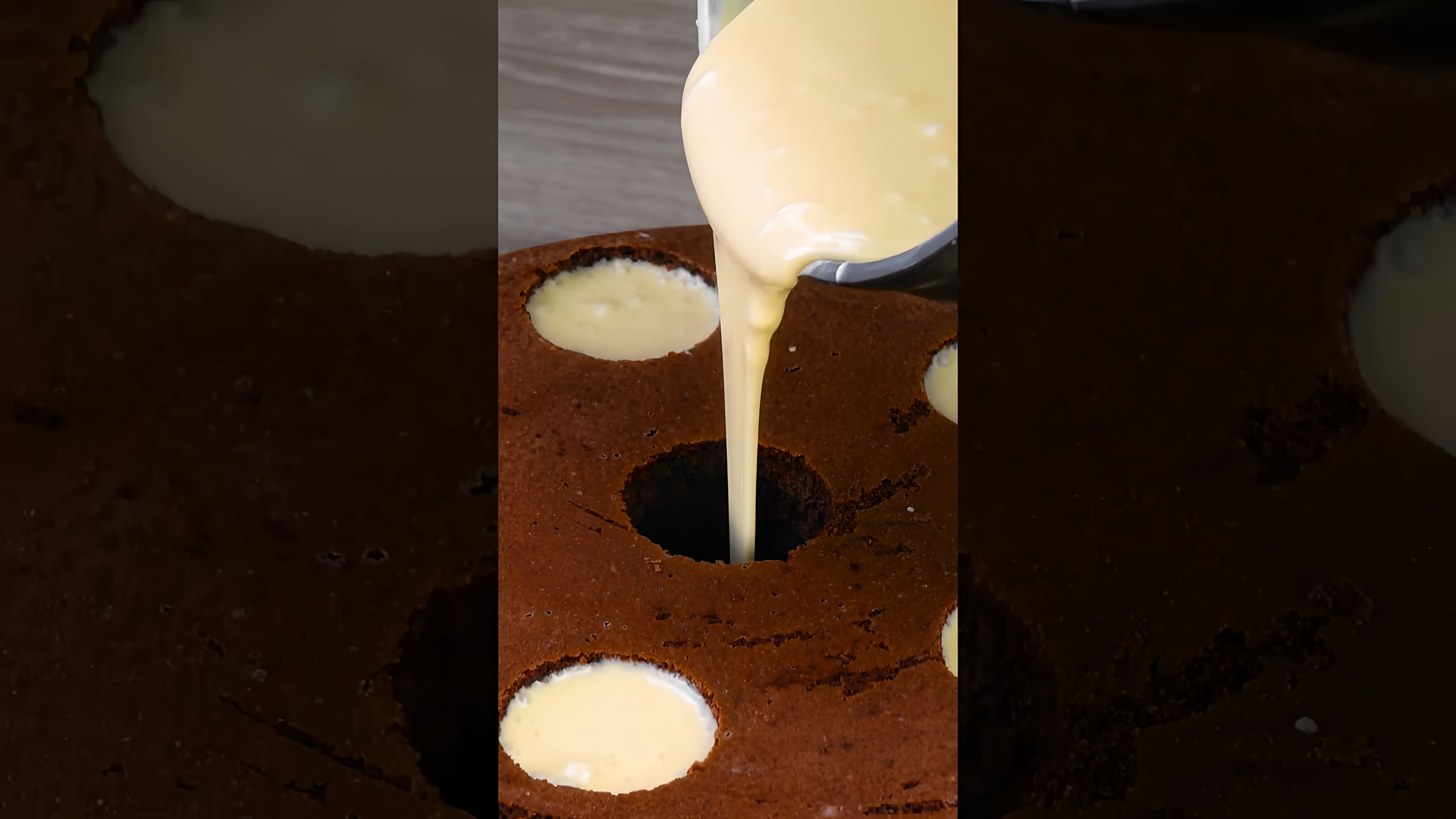 В этом видео-ролике я покажу, как правильно наполнять торт кремовой начинкой, следуя простому и понятному процессу