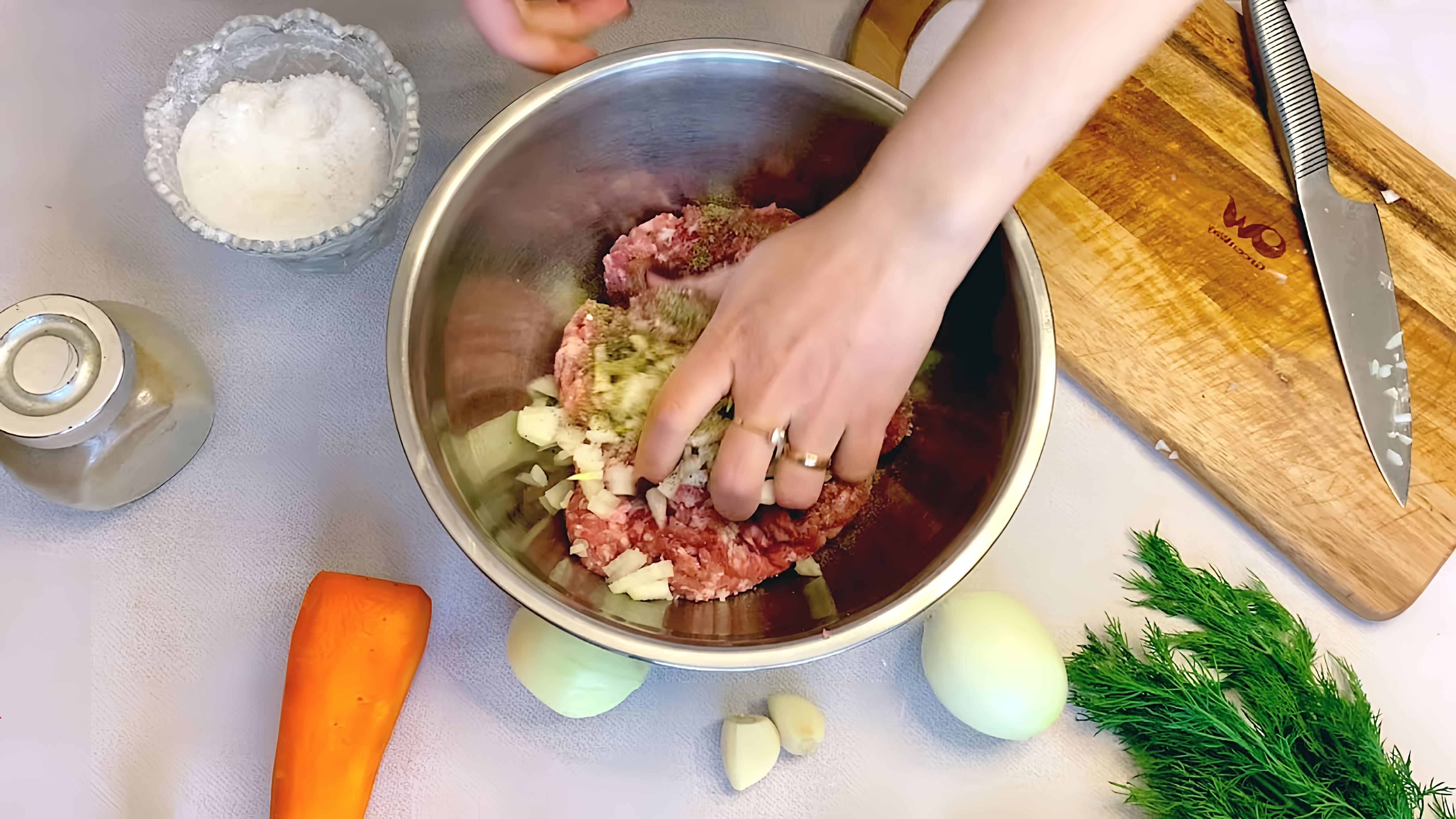 "С ума сойти! Простой рецепт: домашний суп с фрикадельками!" - это видео-ролик, который показывает, как приготовить вкусный и питательный суп с фрикадельками в домашних условиях