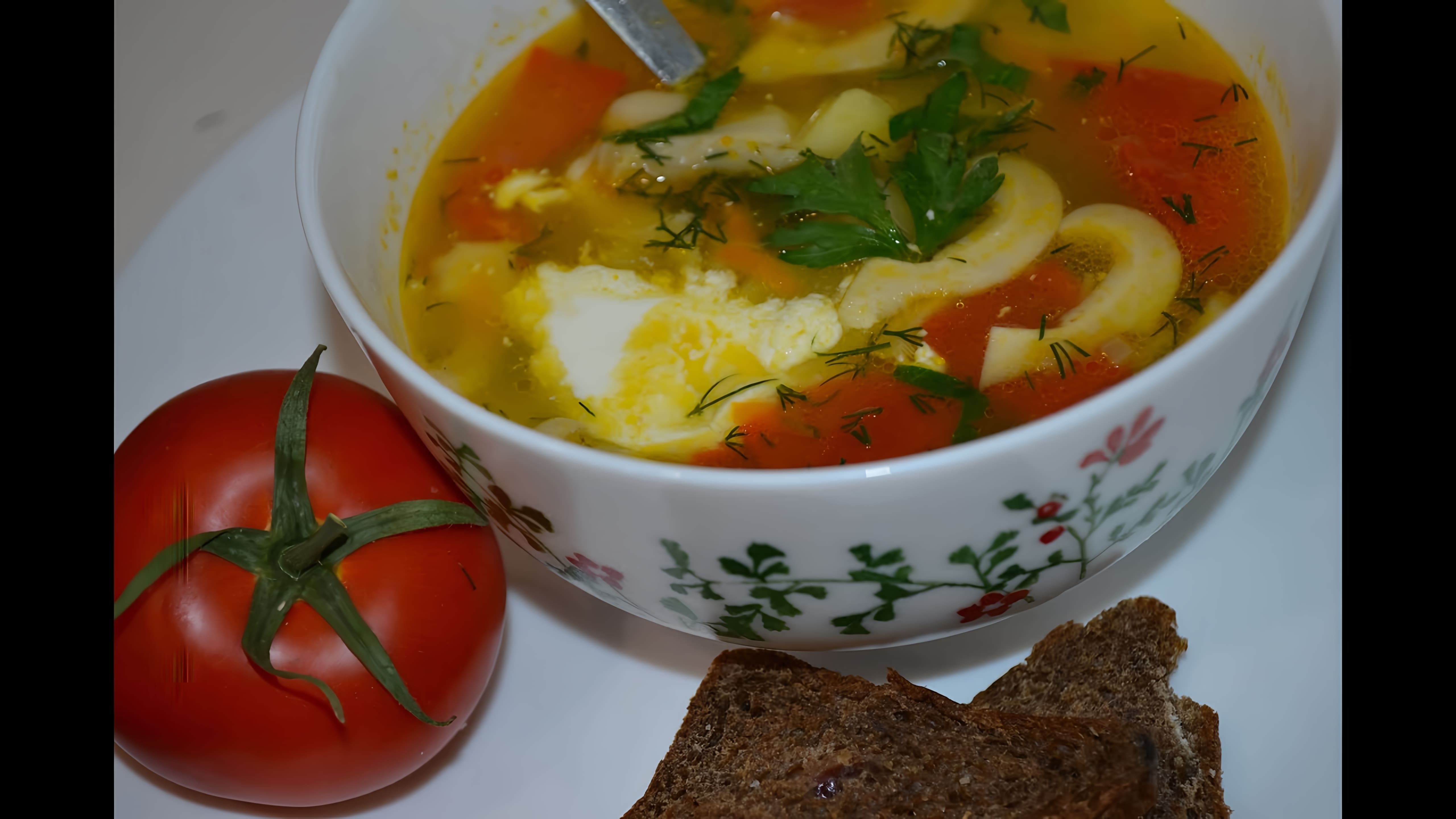 В этом видео демонстрируется процесс приготовления груздянки - супа из свежих груздей