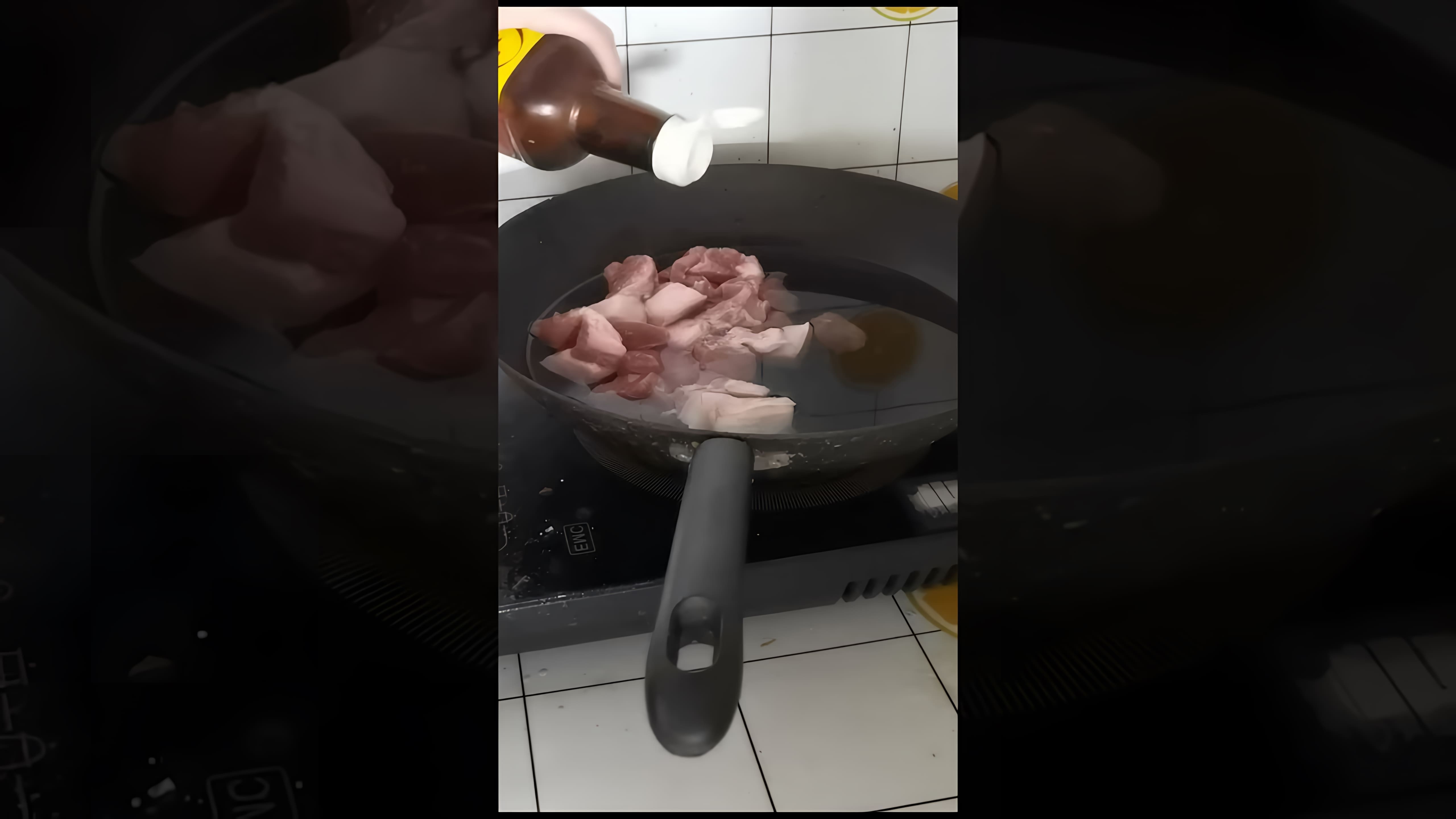 В этом видео-ролике вы увидите, как приготовить китайский бургер "Руджиамо" в домашних условиях