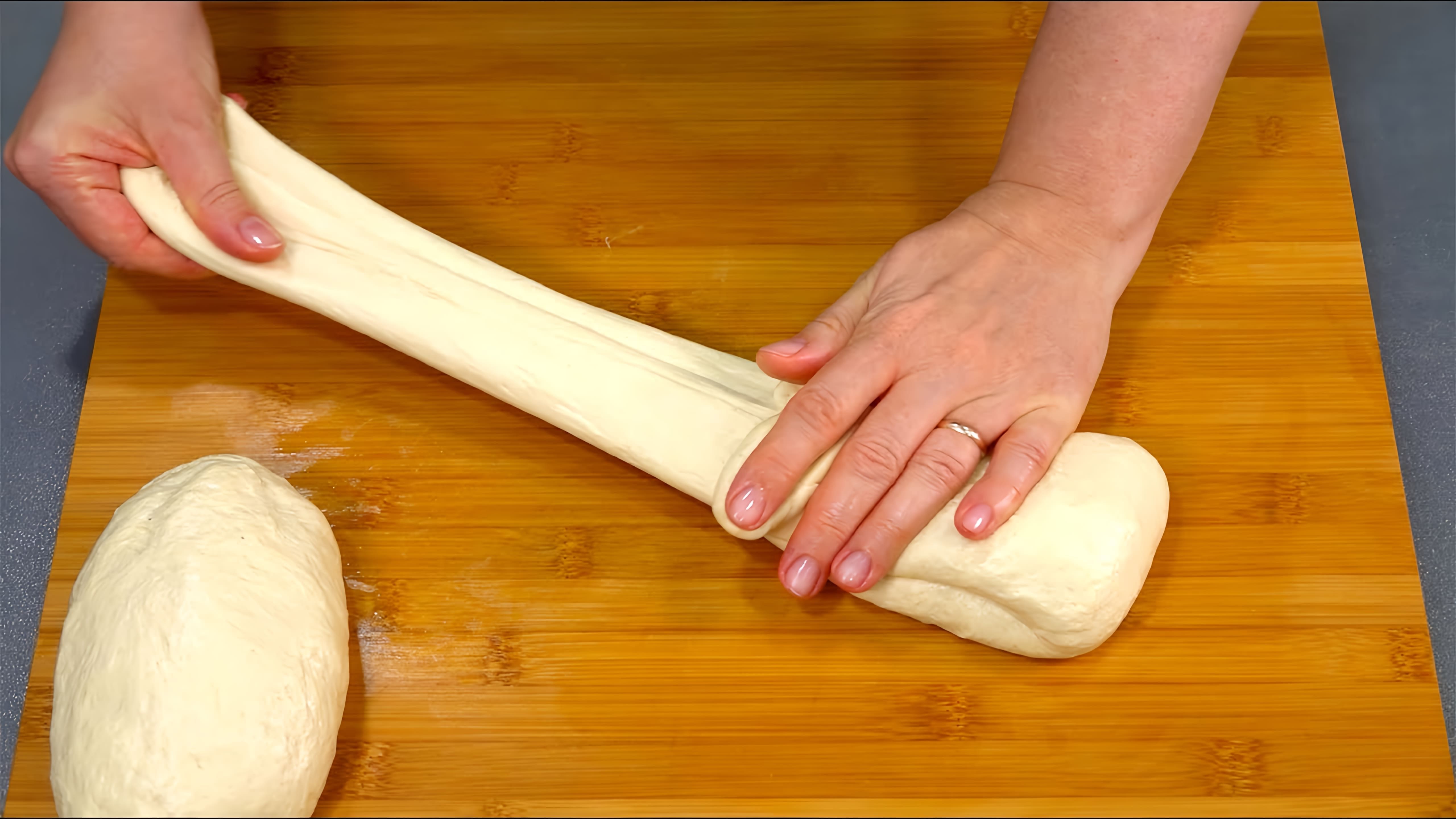 В этом видео демонстрируется процесс приготовления семи различных рецептов домашнего хлеба