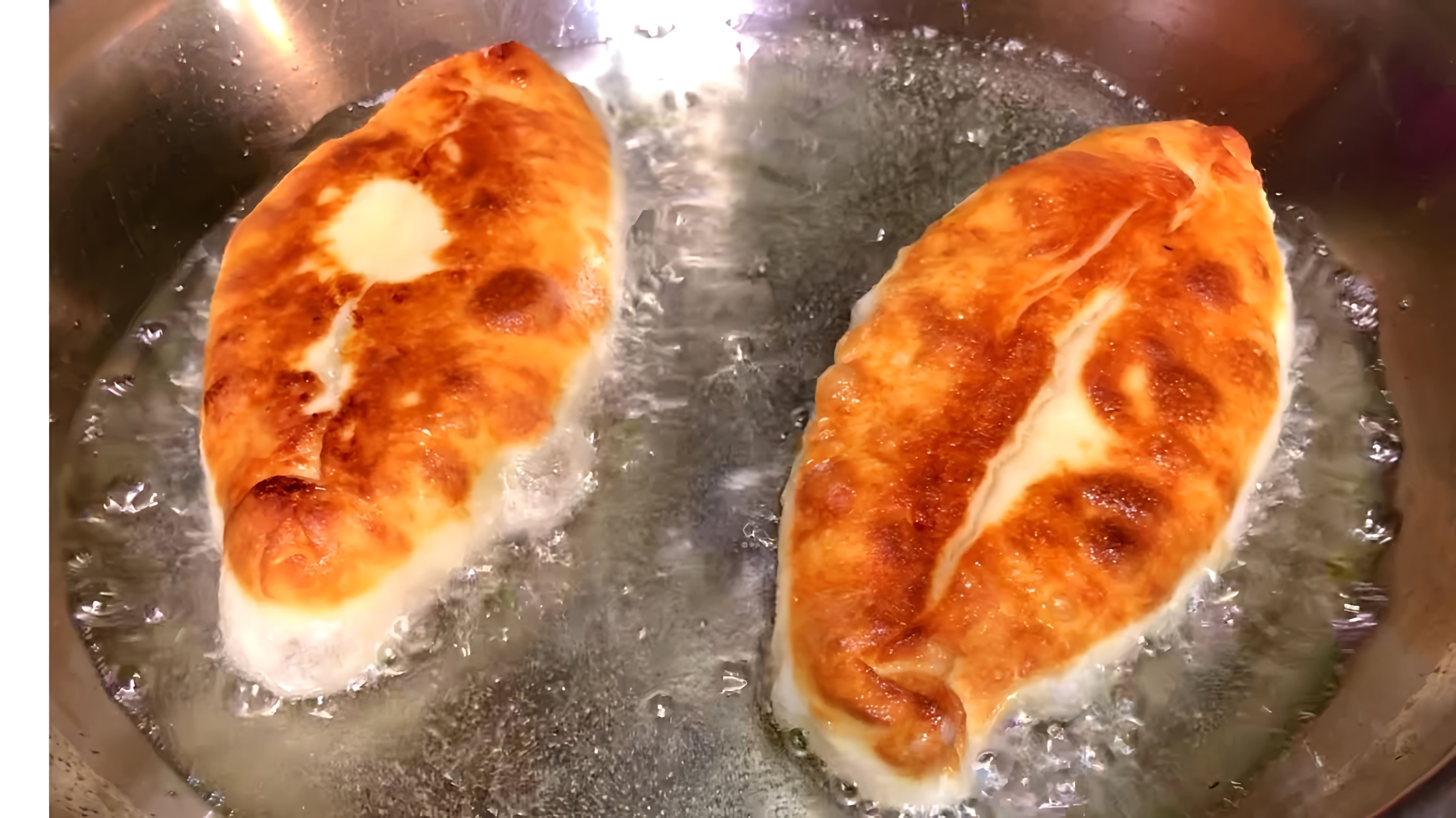 В этом видео показан рецепт приготовления пирожков на кефире с картошкой