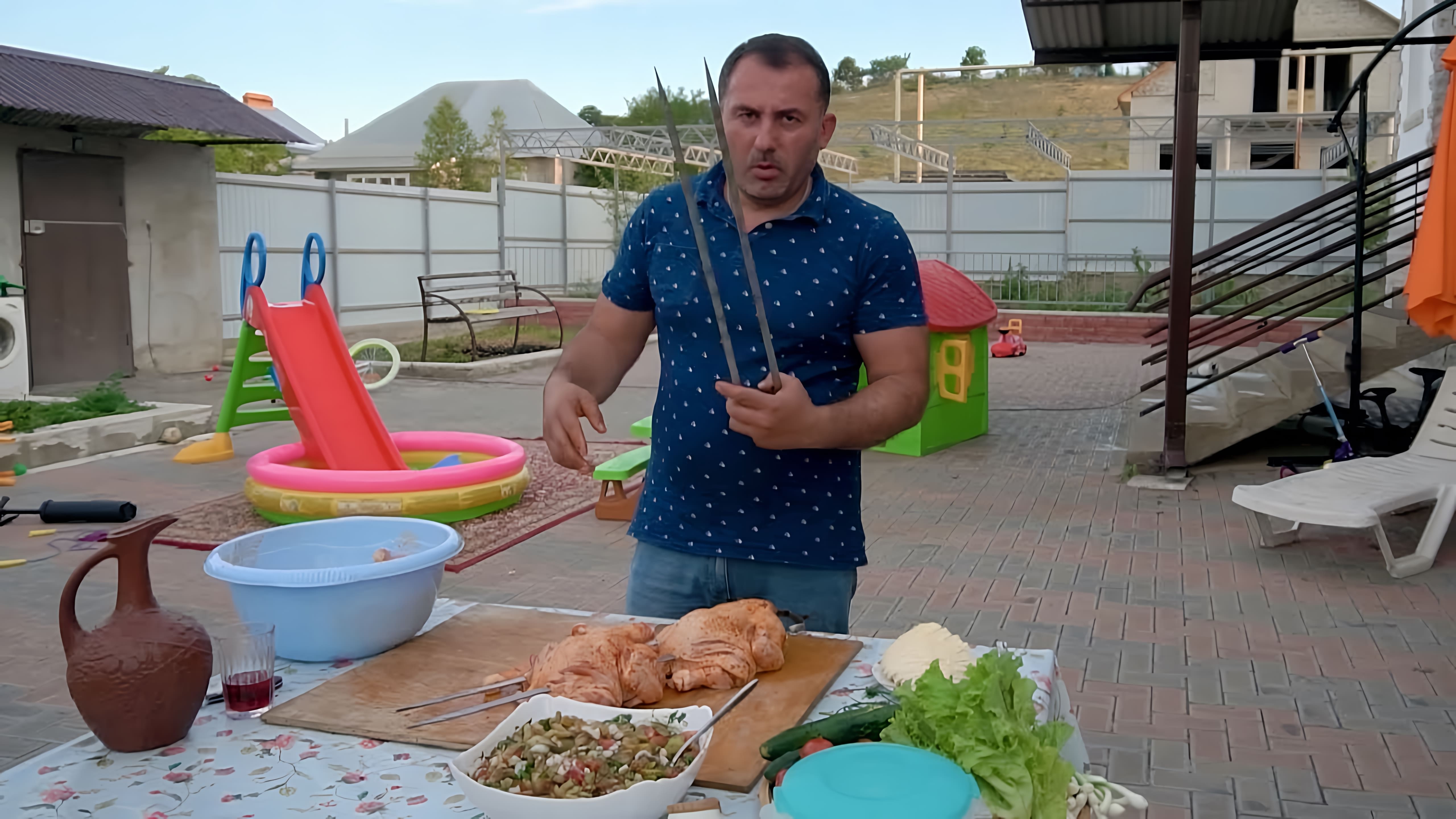 В этом видео-ролике вы увидите, как приготовить вкусных кур в тандыре с английскими субтитрами