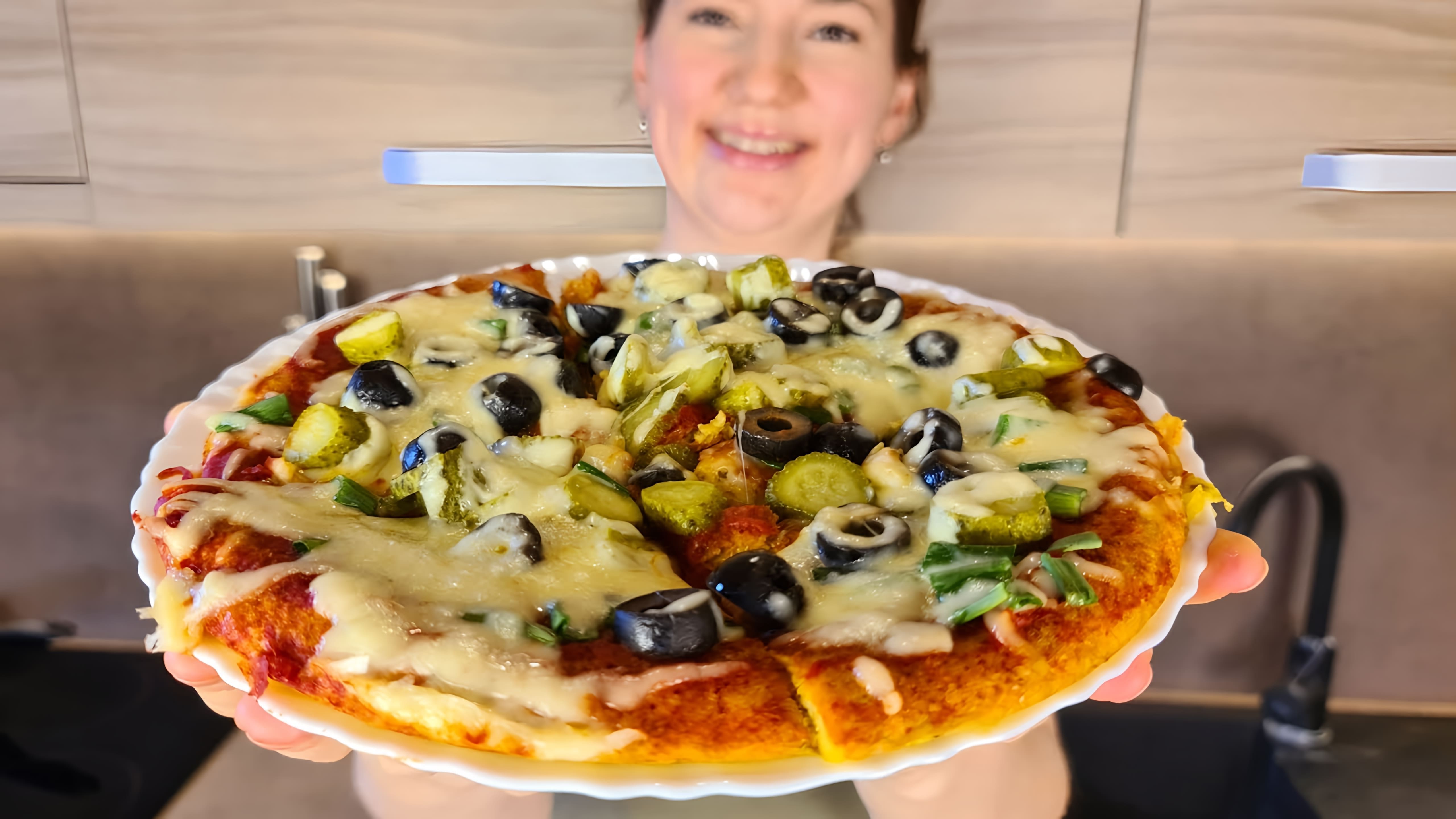 В этом видео Мария Миронович показывает, как приготовить пиццу из капусты
