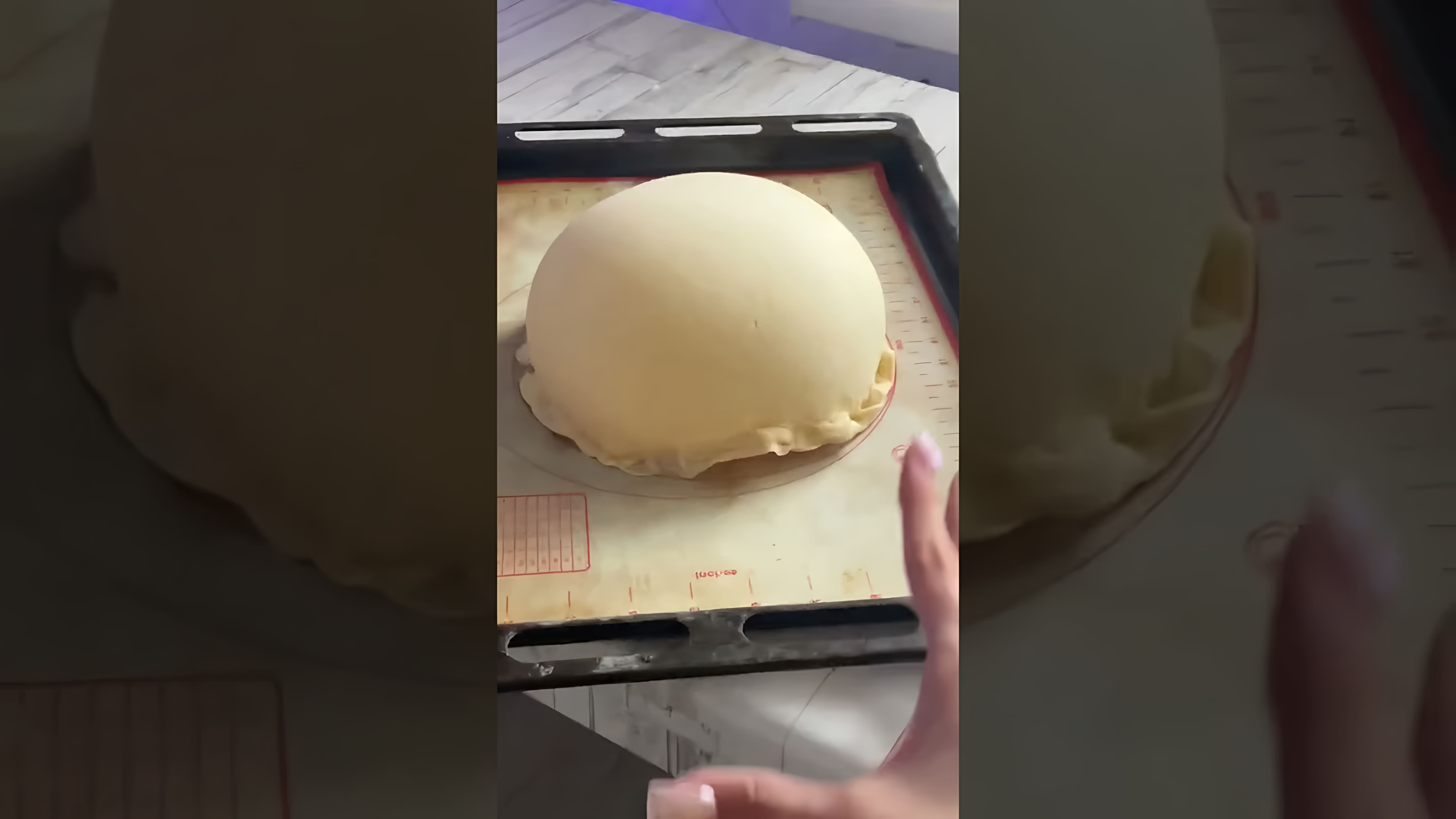 В этом видеоролике вы увидите, как девушка просто взяла и надула тесто, что вызвало удивление и восхищение у зрителей