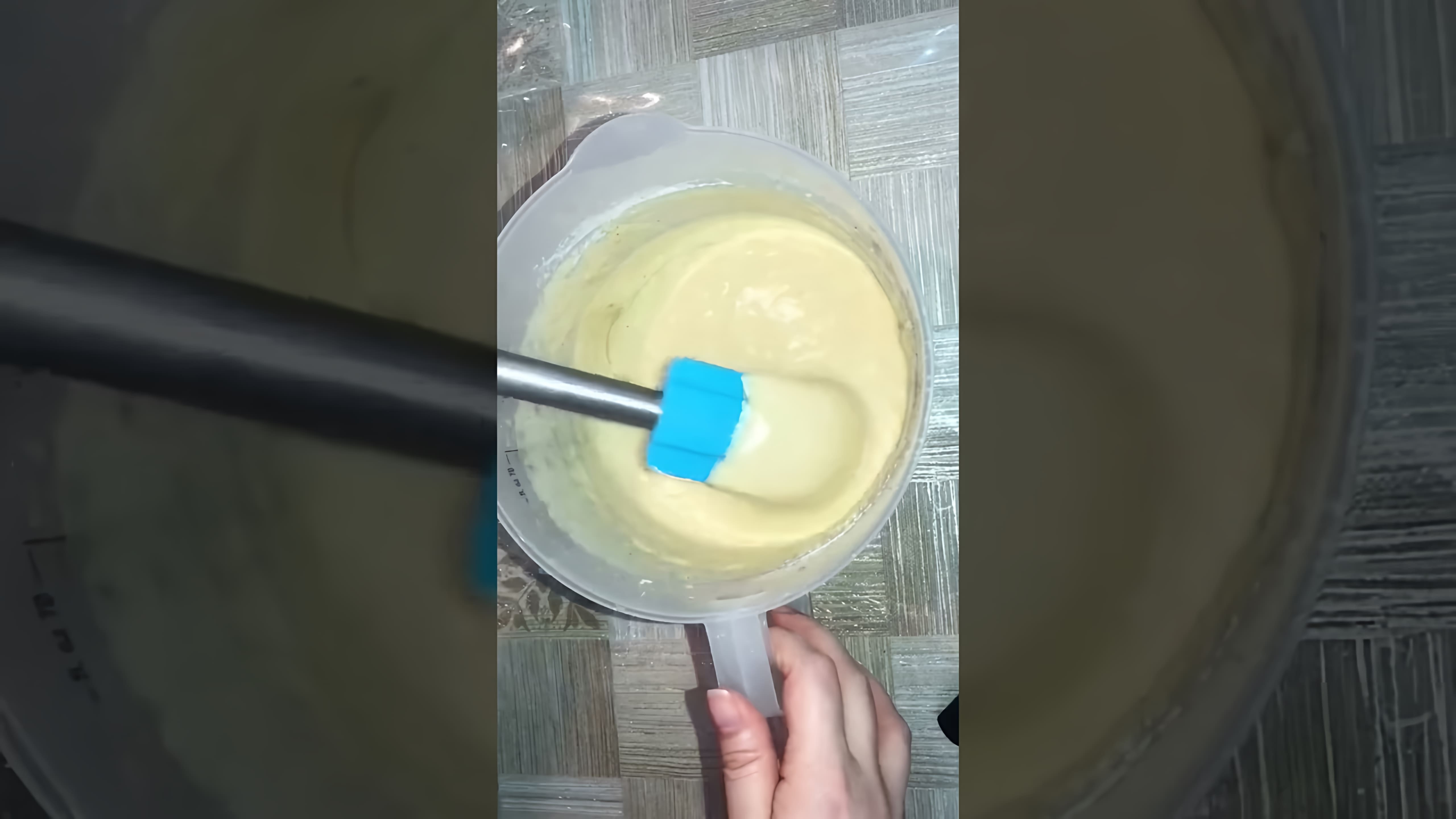 В этом видео-ролике вы увидите, как приготовить вафельные трубочки на сковороде