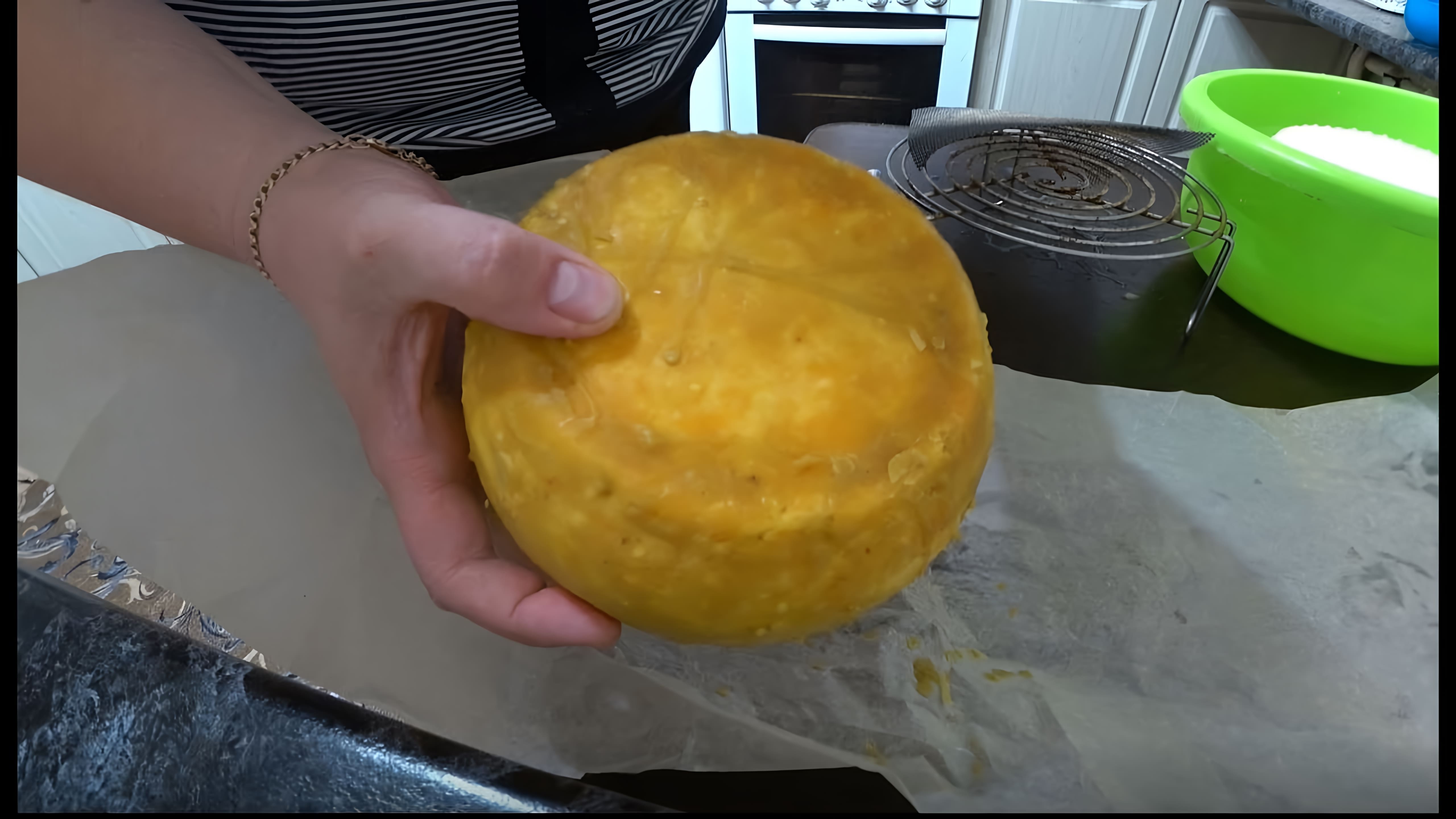 В этом видео рассказывается о рецепте сыра Качотта, который был усовершенствован за год