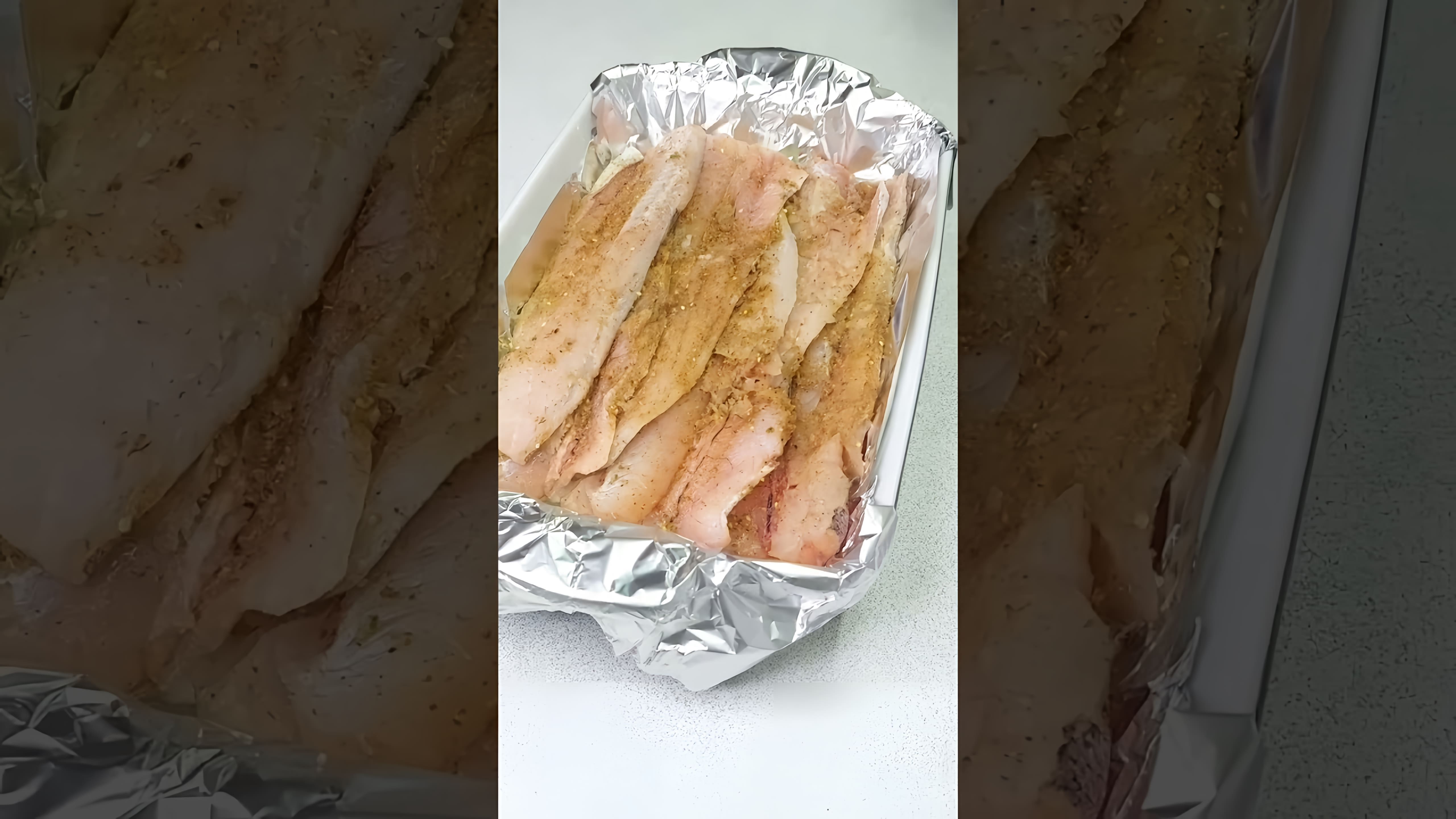 Как приготовить рыбу в духовке: рецепт с луком и сливочным маслом