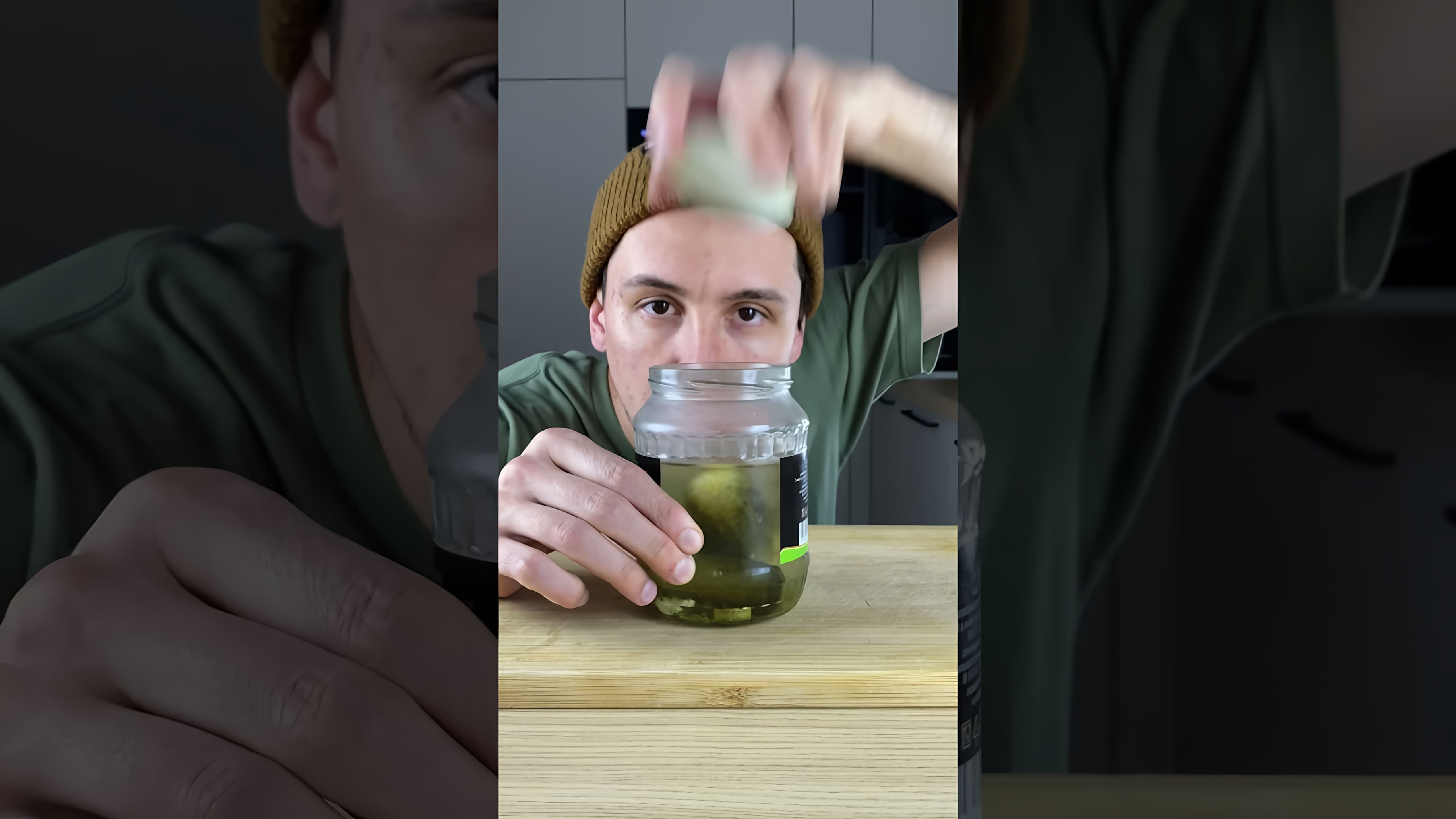 Мой оливье, круче чем твой оливье! #shorts

В этом видео-ролике я покажу, как приготовить настоящий вкусный оливье, который будет лучше, чем у всех