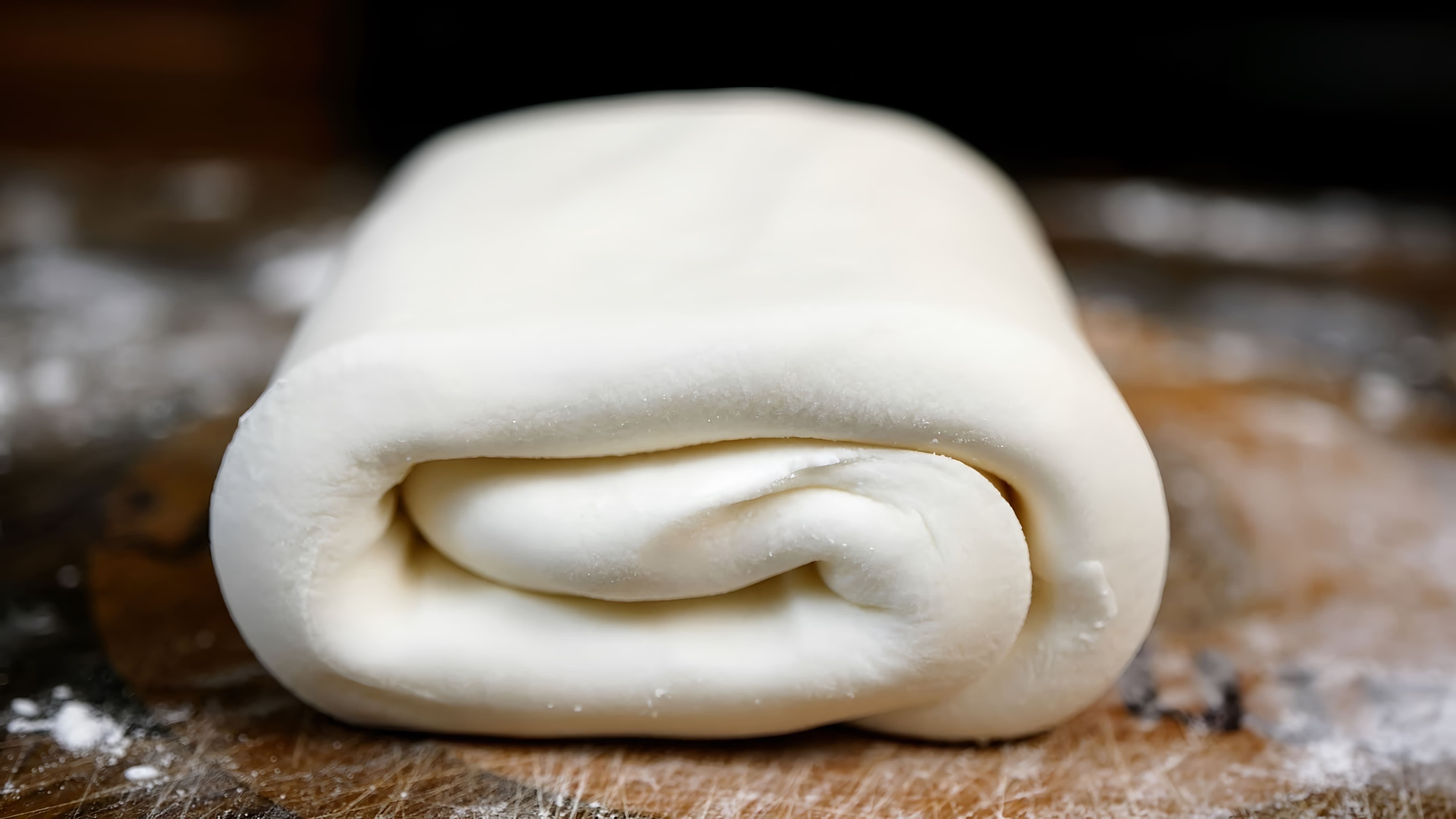 В этом видео демонстрируется простой рецепт приготовления мастики для тортов