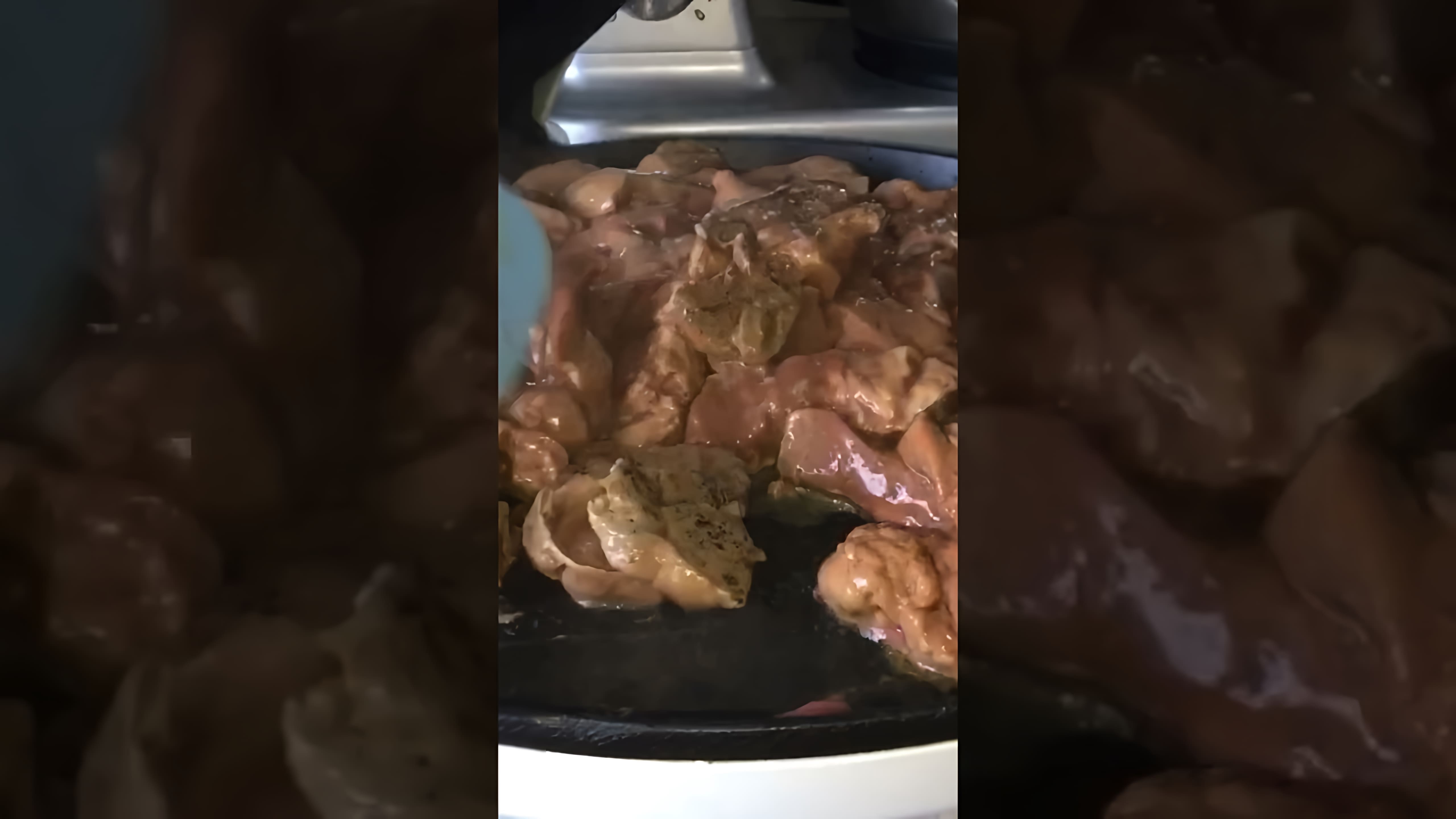 В этом видео-ролике автор делится своим опытом приготовления нежнейшего паштета из печени
