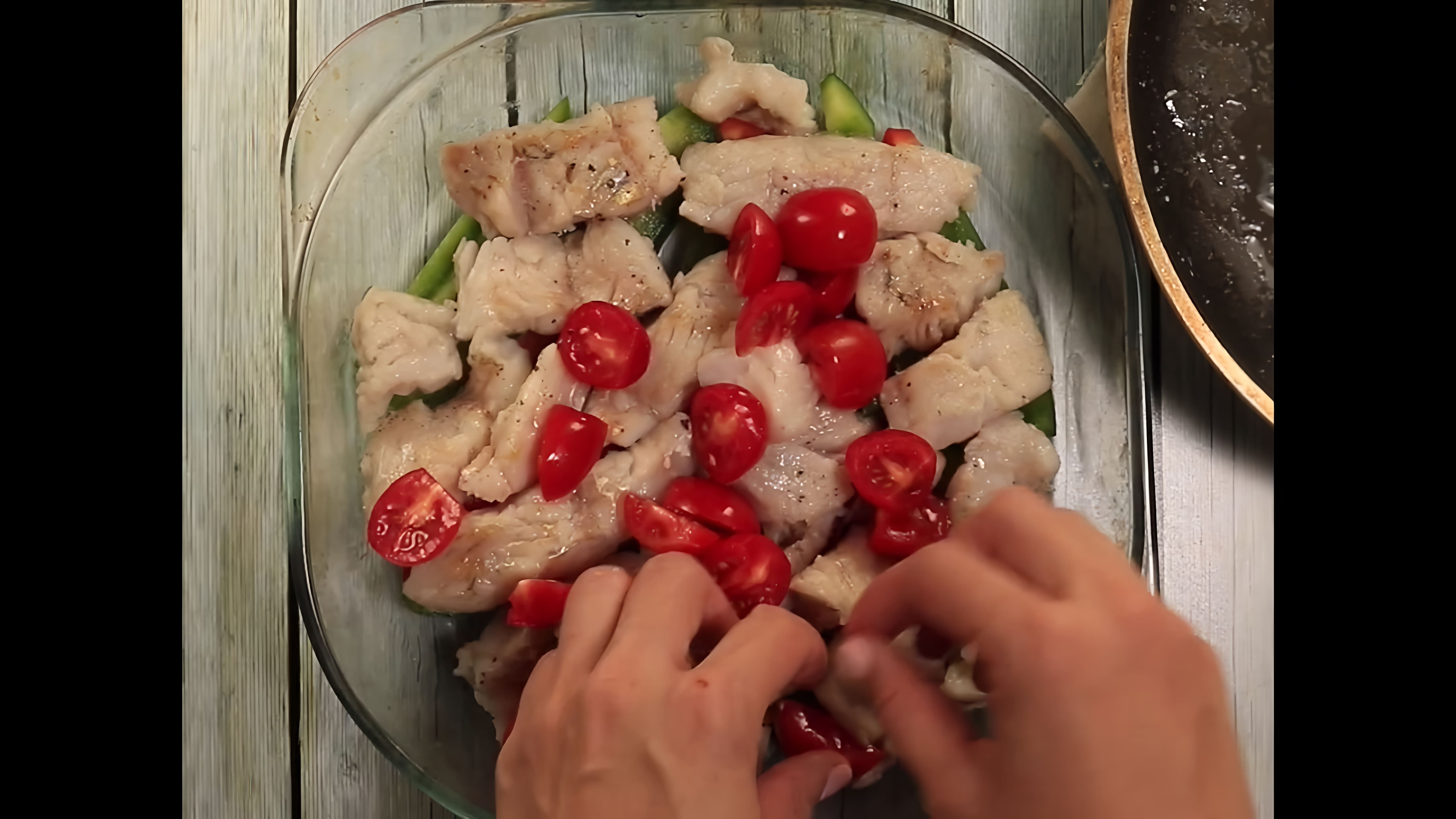 В этом видео-ролике будет показан рецепт приготовления запеченного судака под сыром в духовке