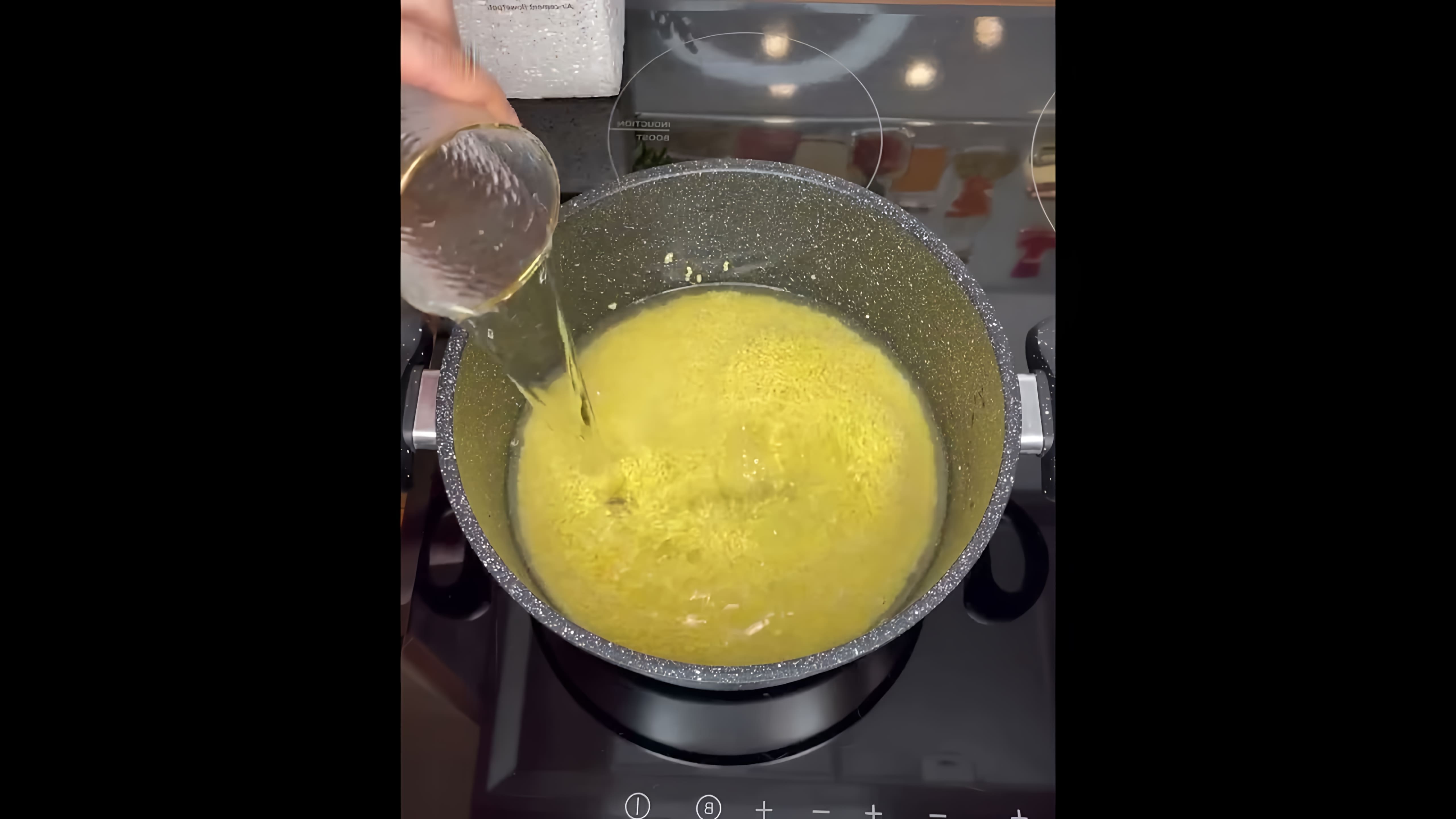 В этом видео демонстрируется рецепт приготовления идеальной пшенной каши