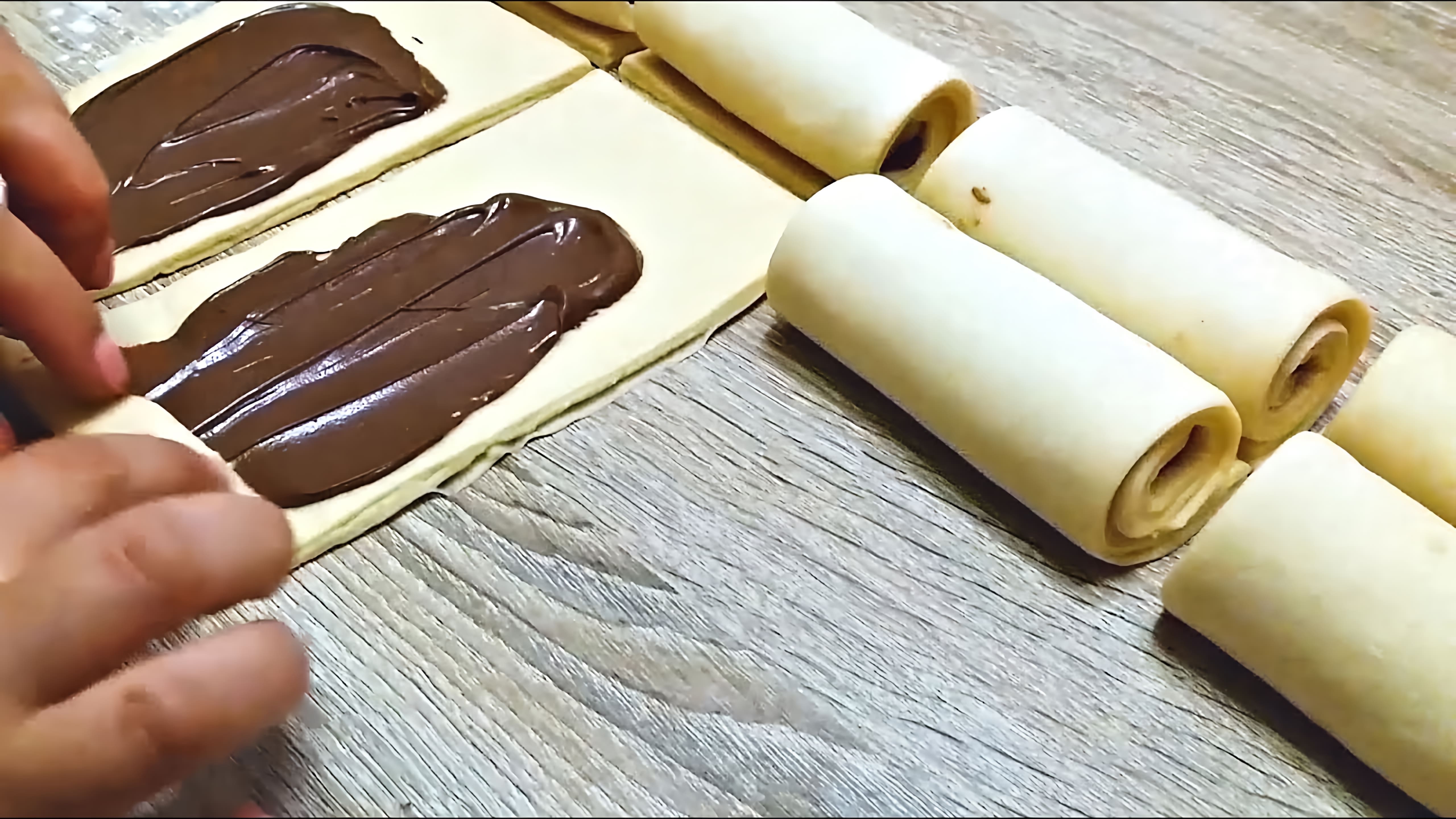 В этом видео-ролике вы увидите, как приготовить вкусные и ароматные булочки с шоколадом к чаю