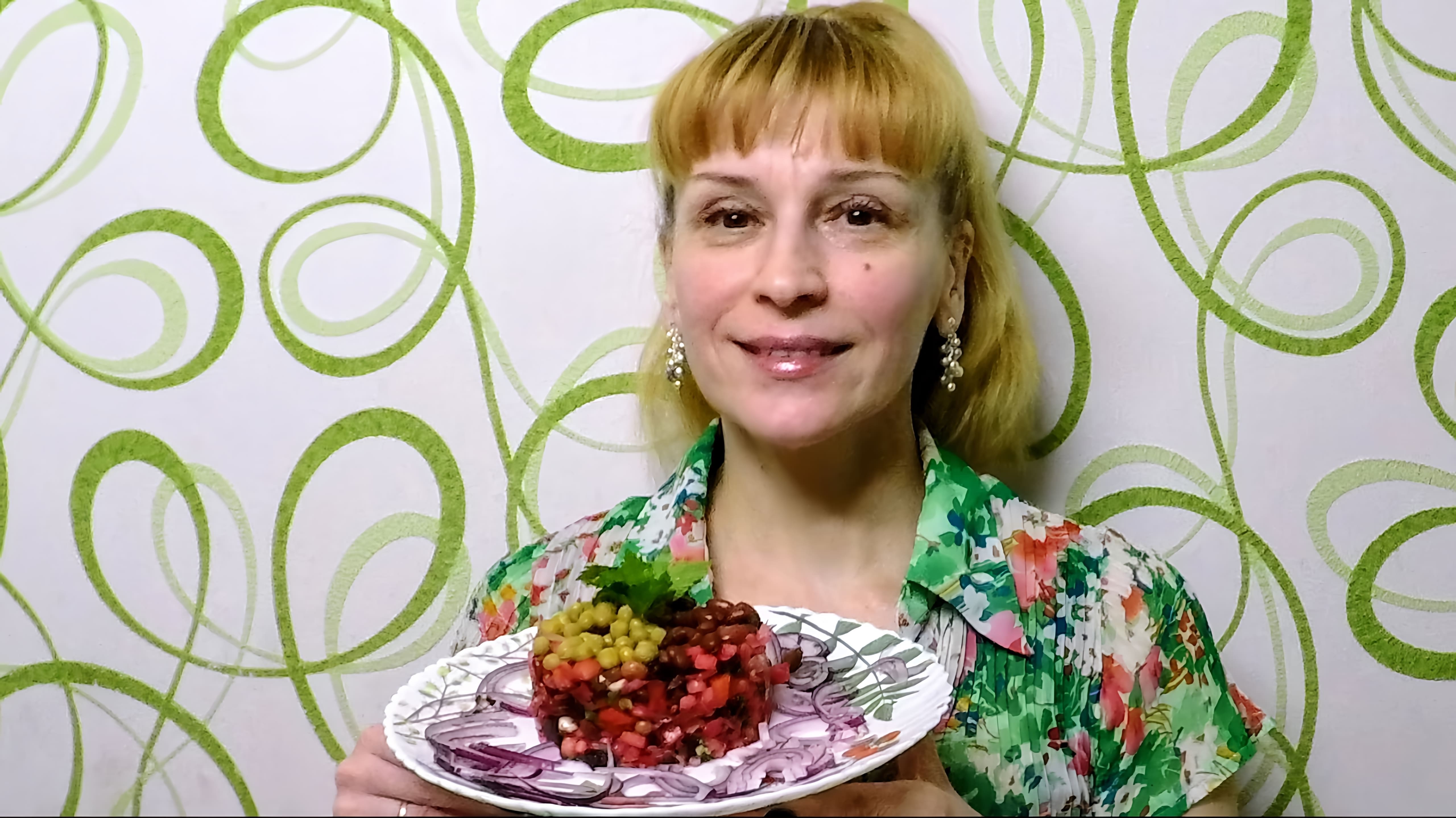 В этом видео Елена готовит винегрет по своему рецепту