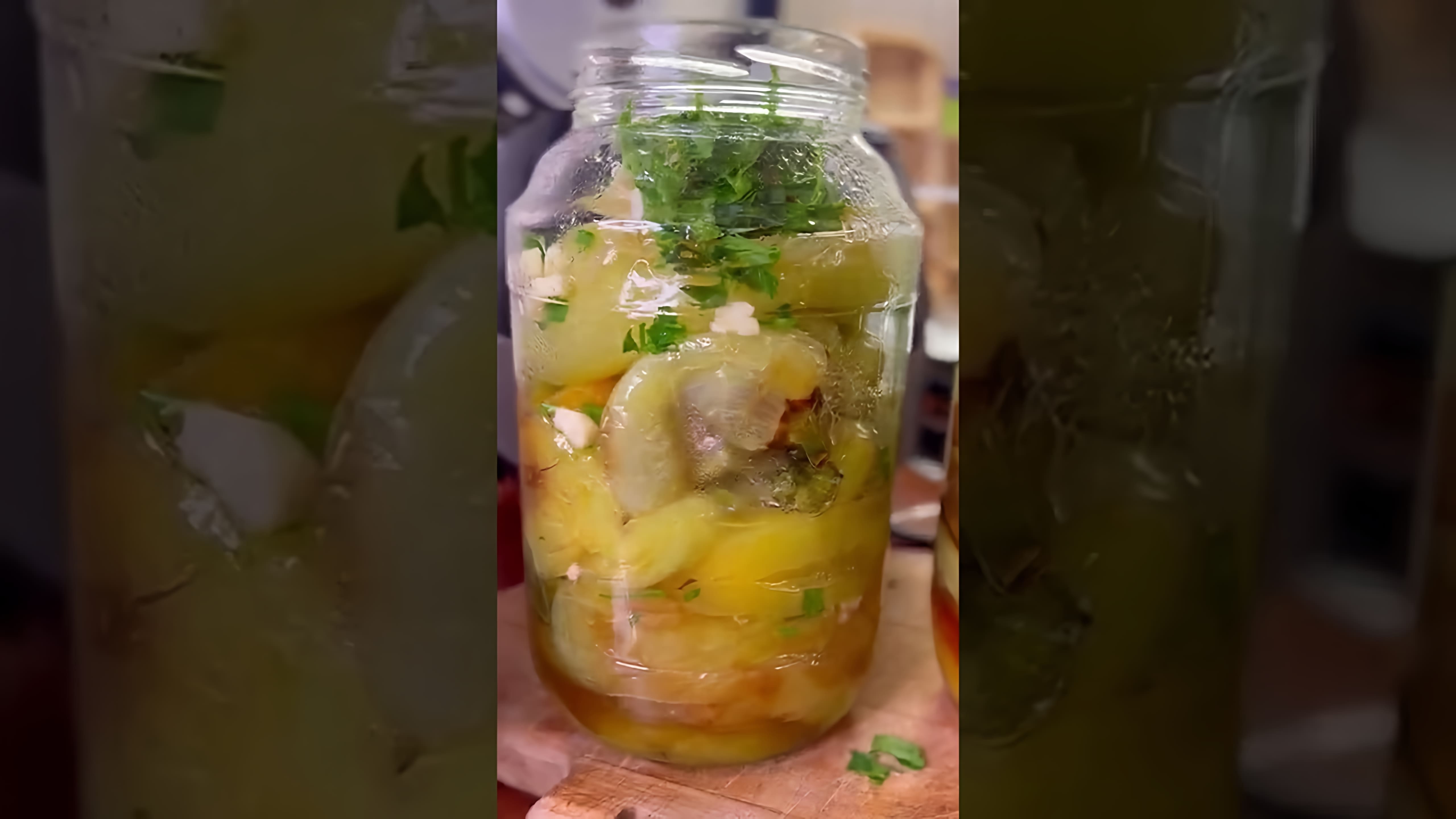Видео рецепт фаршированных перцев, которые можно насладиться сразу же или сохранить на зиму