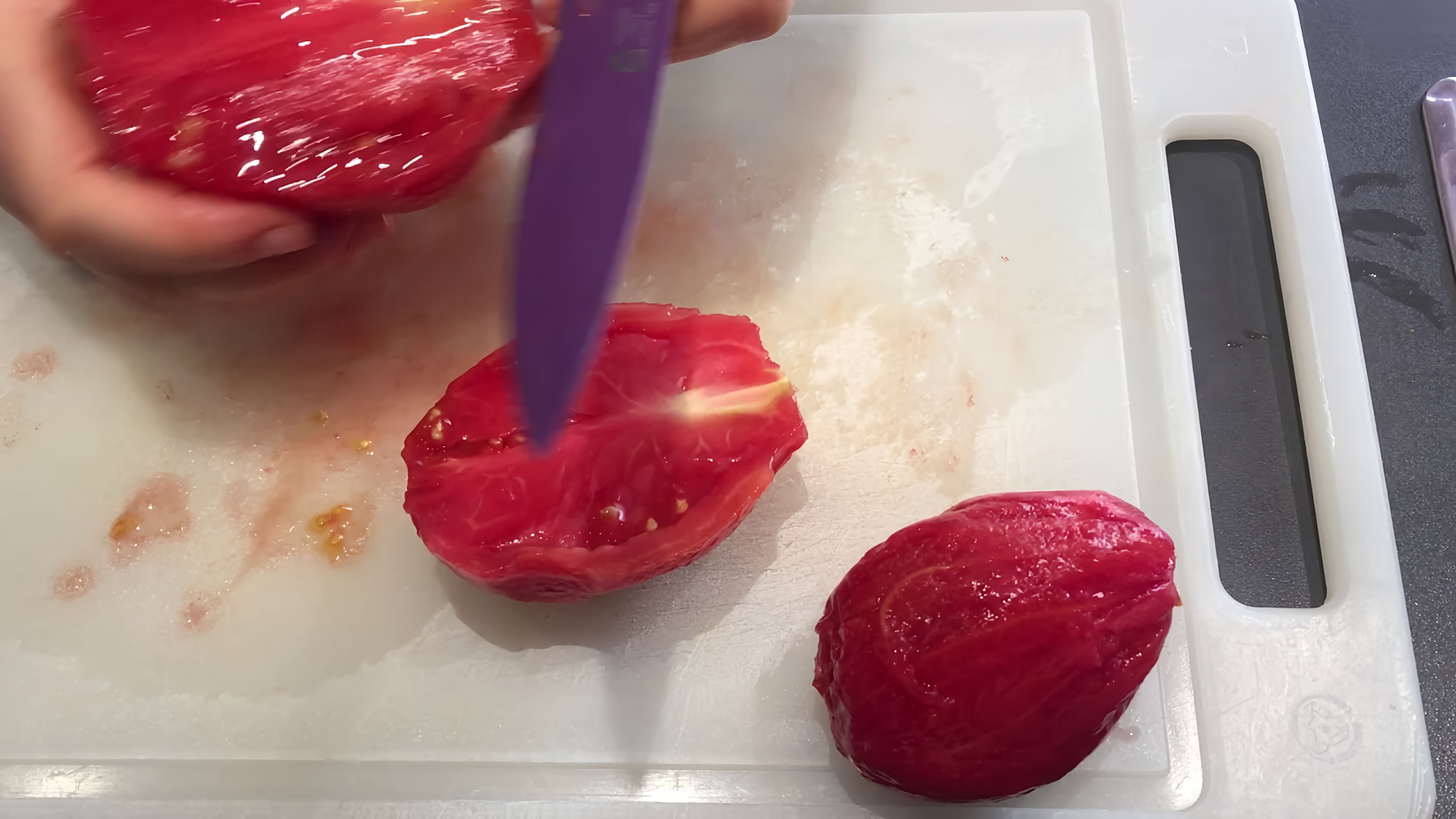 В этом видео Юлия показывает, как приготовить настоящую итальянскую пассату из свежих помидоров