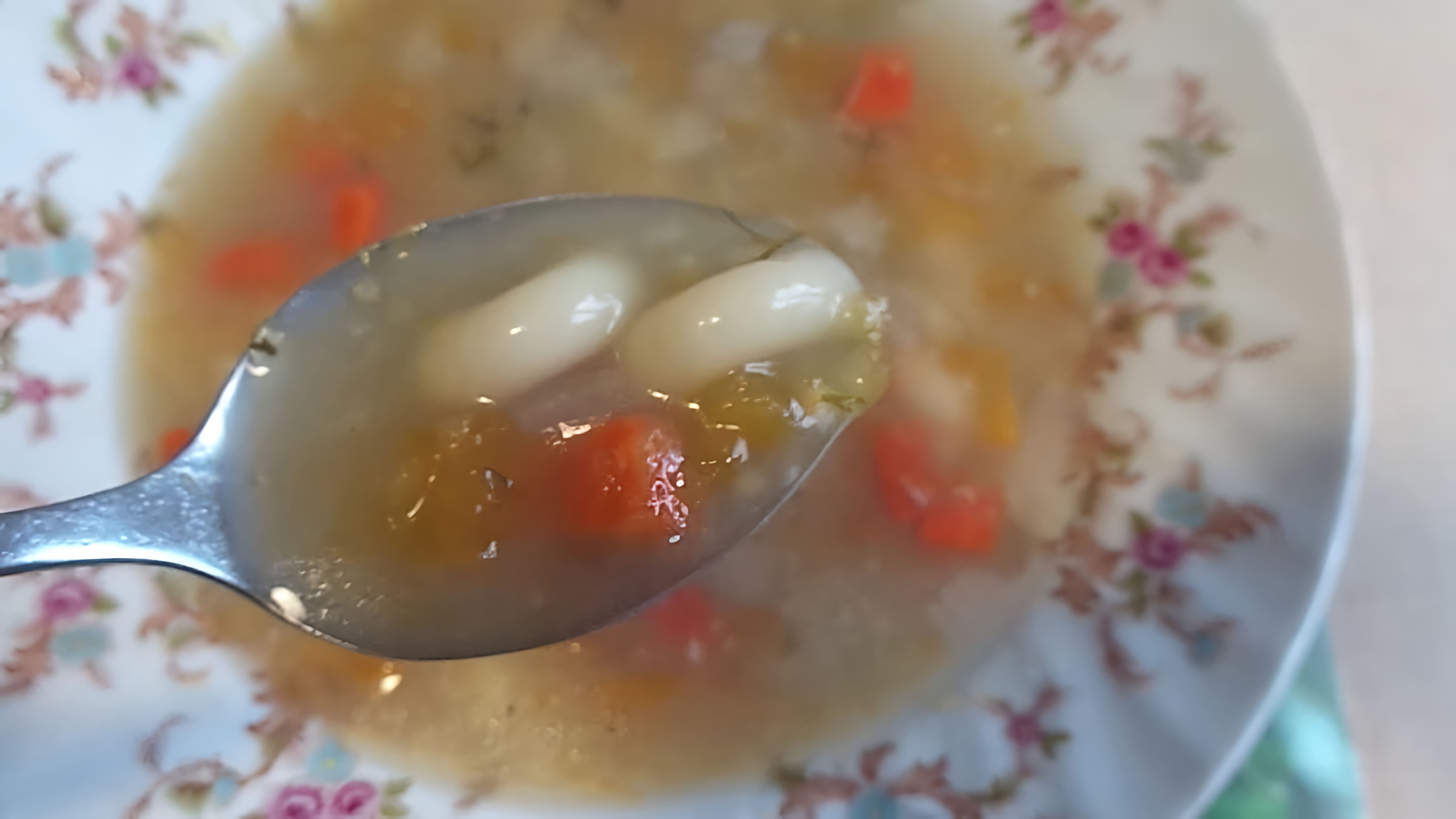 В данном видео демонстрируется рецепт приготовления полезного и вкусного супа, который подходит для диеты №5