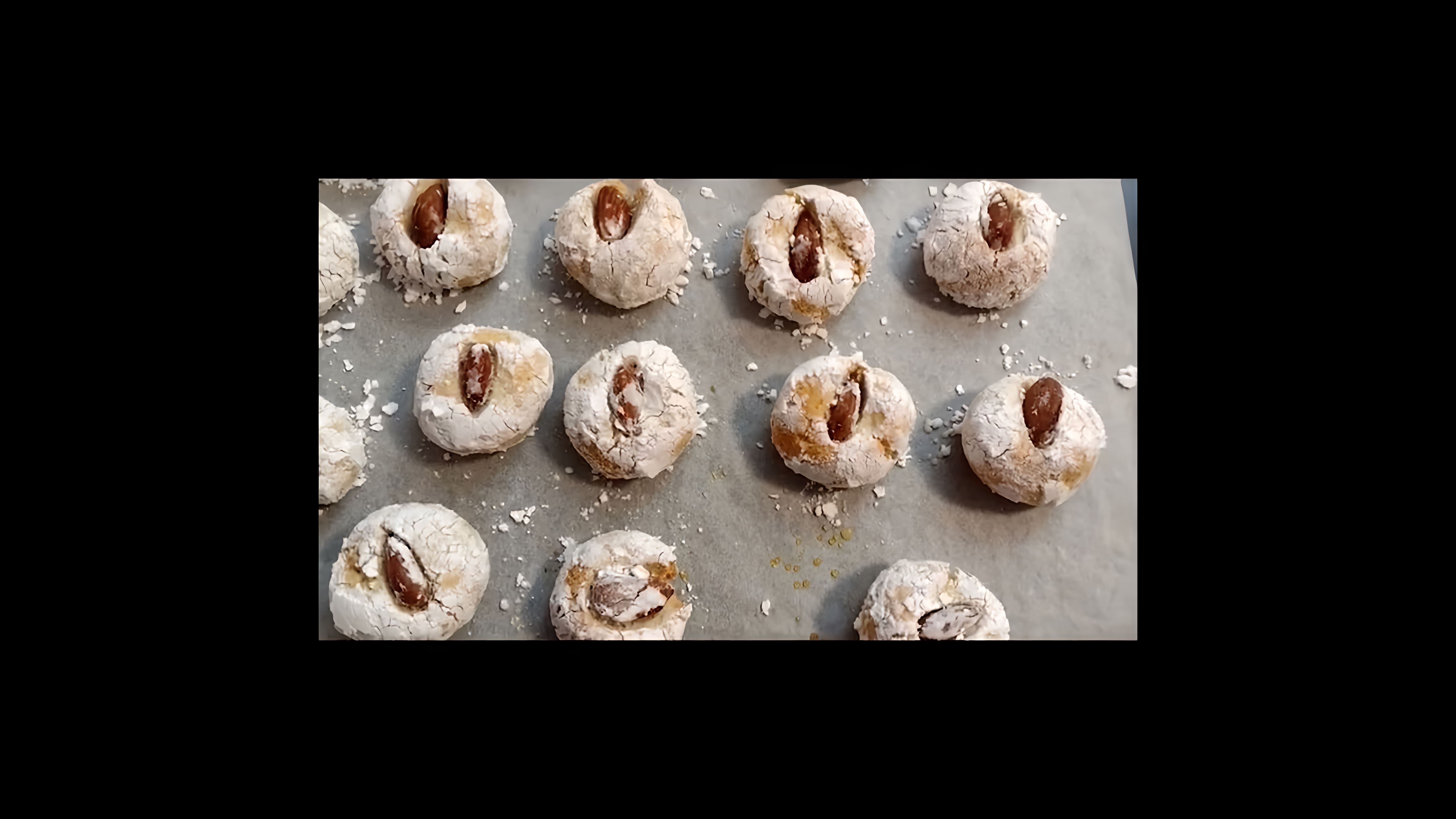 В этом видео демонстрируется простой и быстрый рецепт миндального печенья