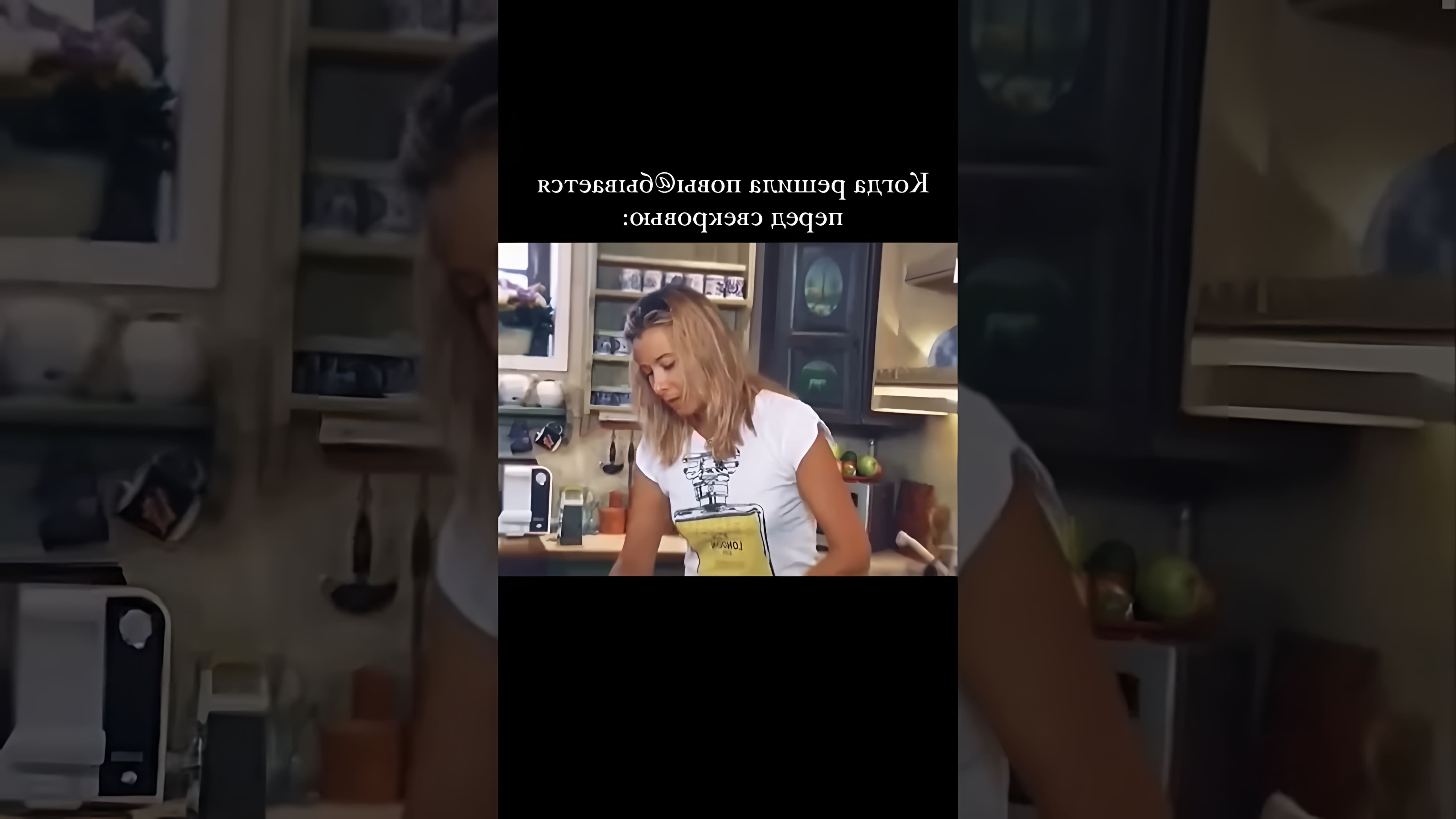 В этом видео Юлия Высоцкая показывает, как приготовить сырники