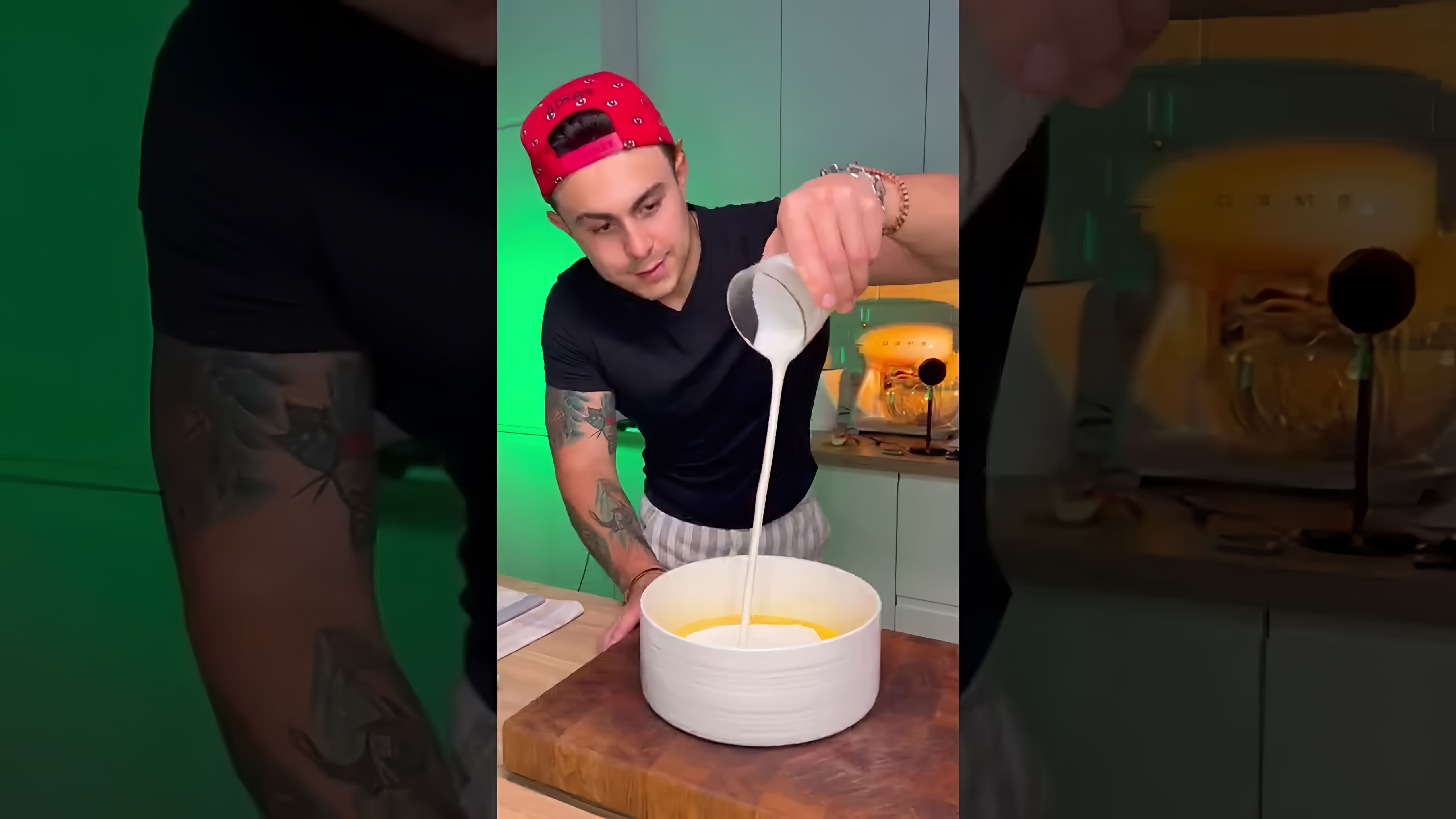 В этом видео демонстрируется процесс приготовления идеального персикового пирога с карамелью