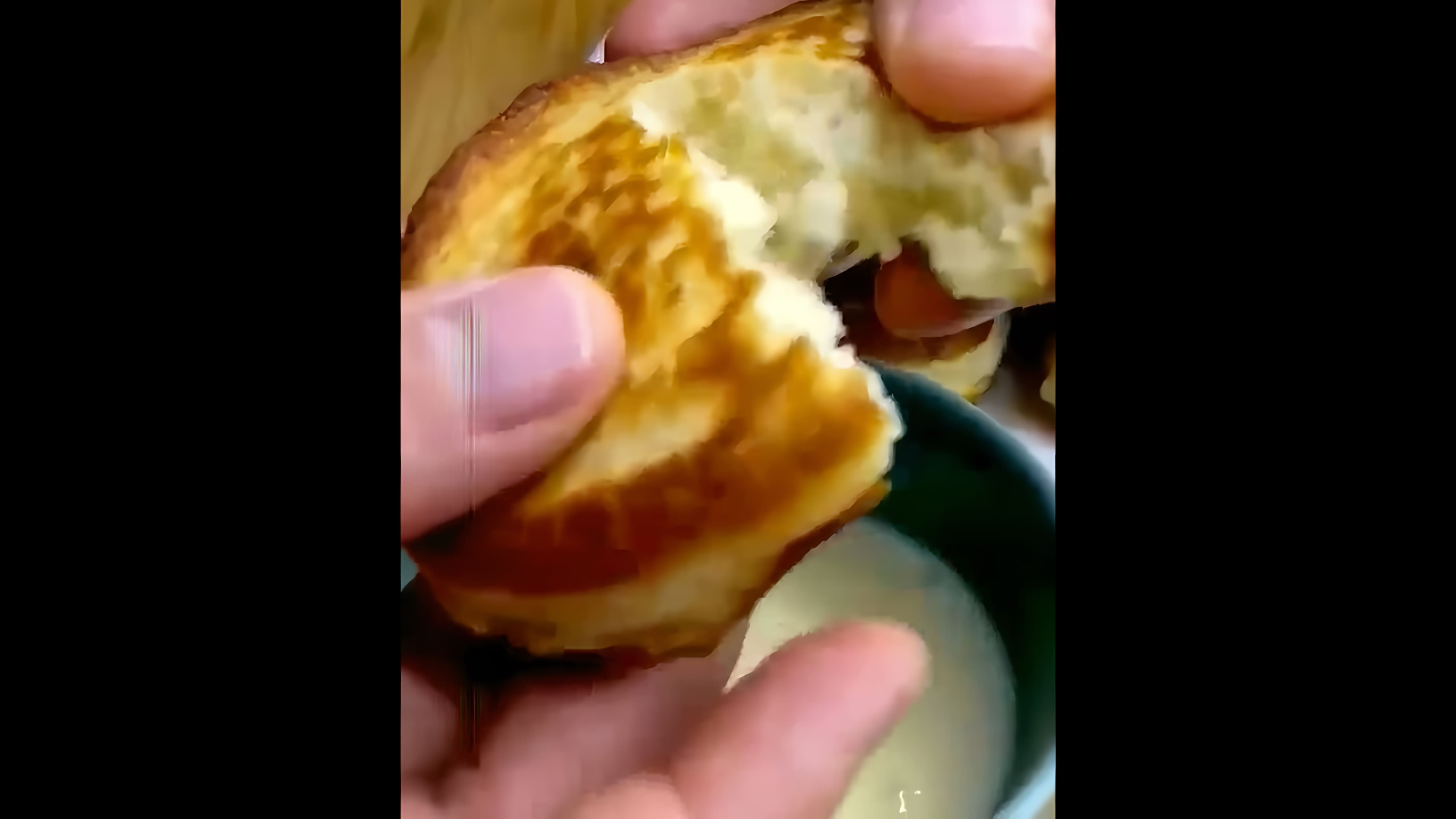В этом видео демонстрируется простой и легкий рецепт приготовления пышных оладий на кефире